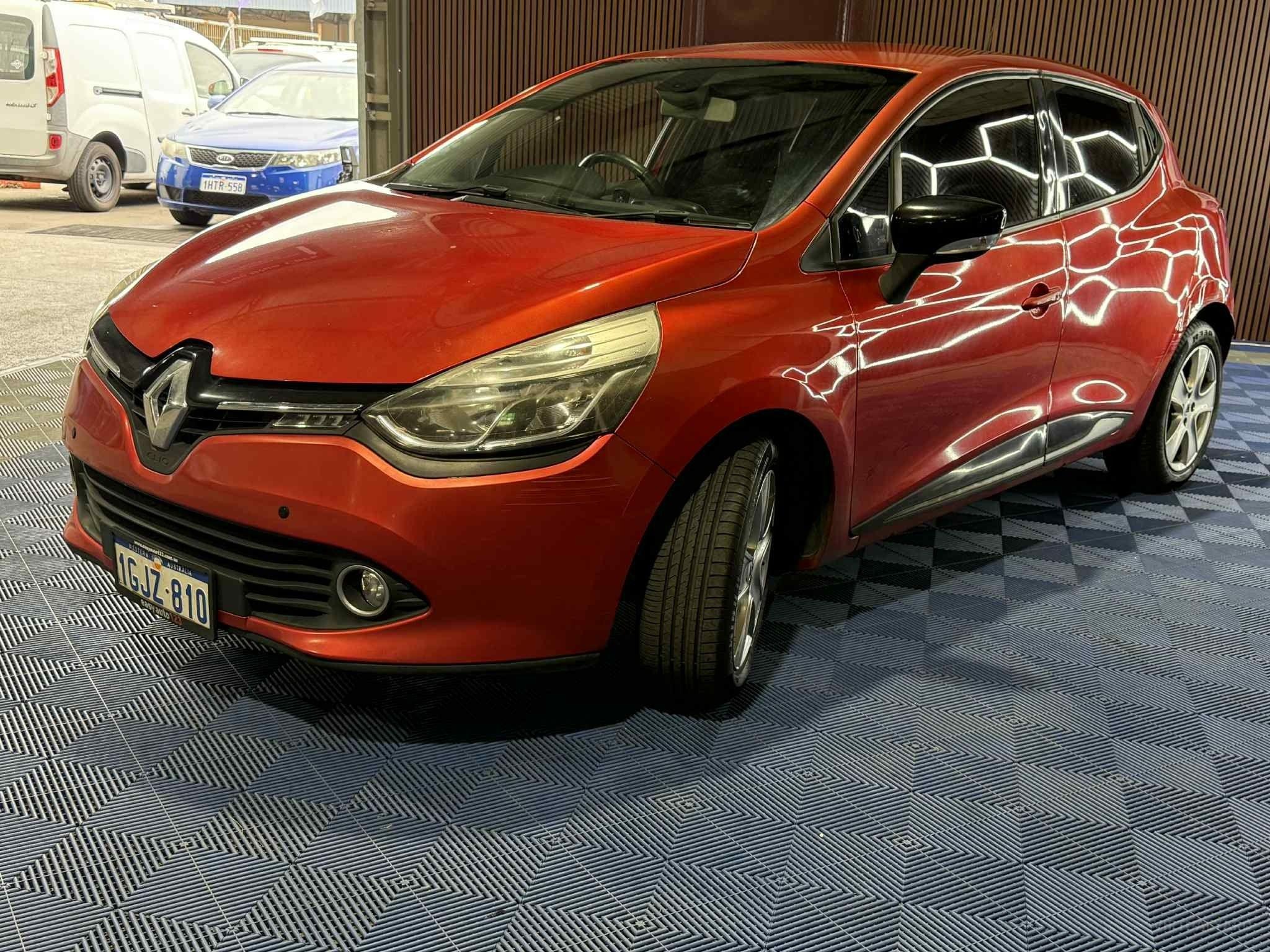 RENAULT CLIO