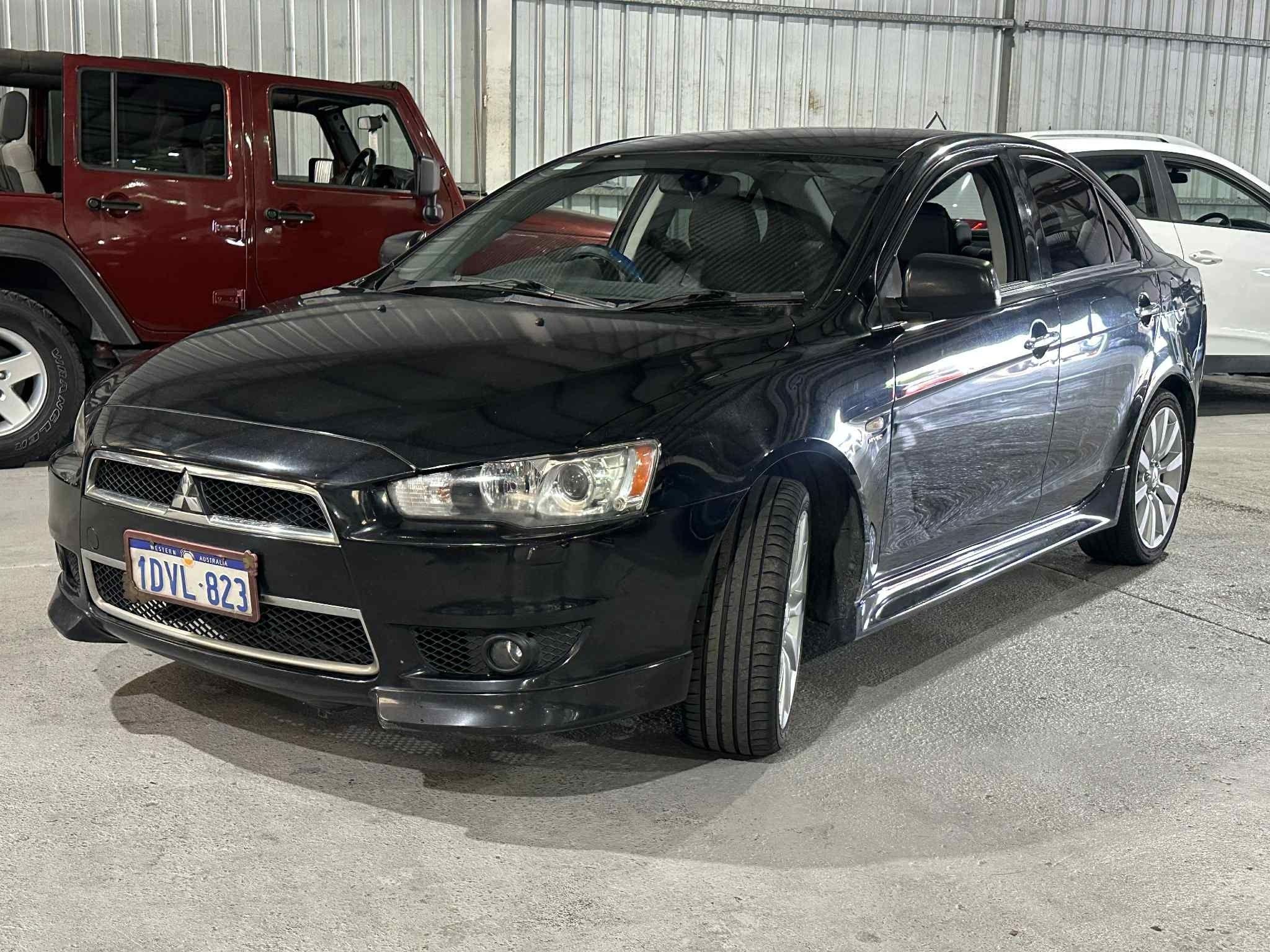 MITSUBISHI LANCER