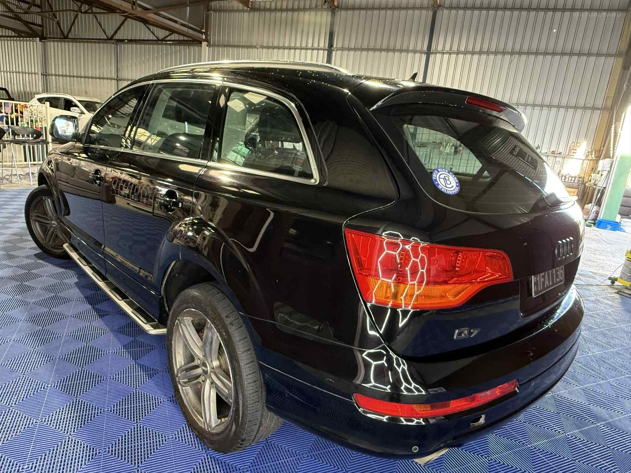 AUDI Q7