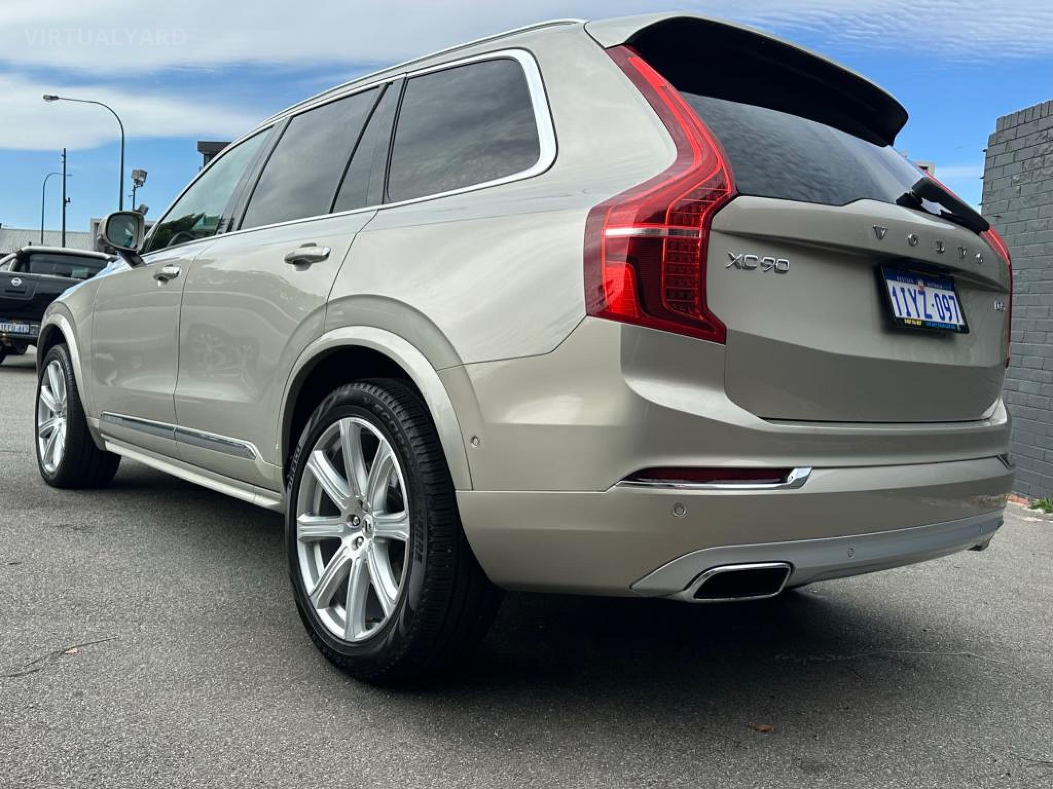Volvo XC90