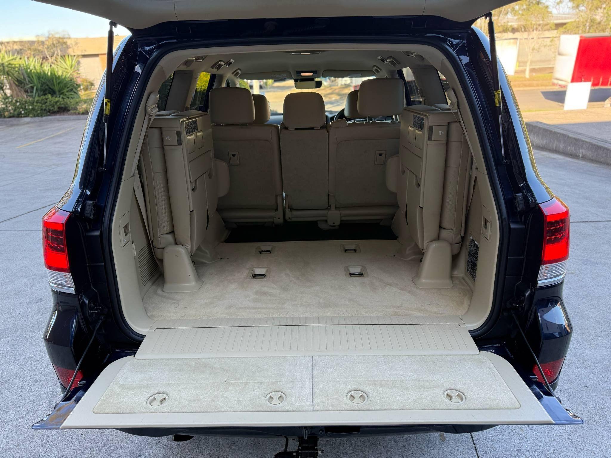 TOYOTA LANDCRUISER