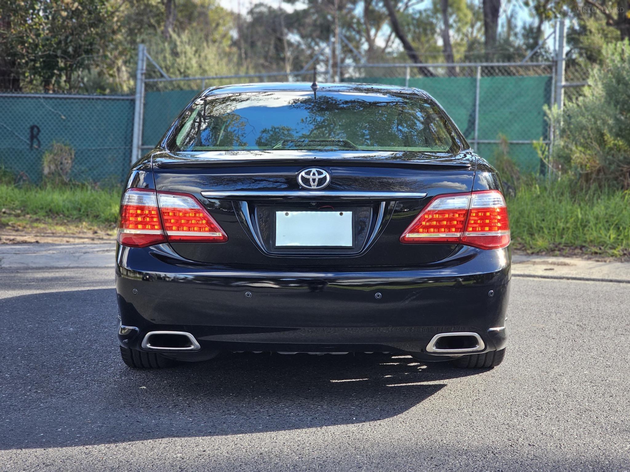 TOYOTA CROWN