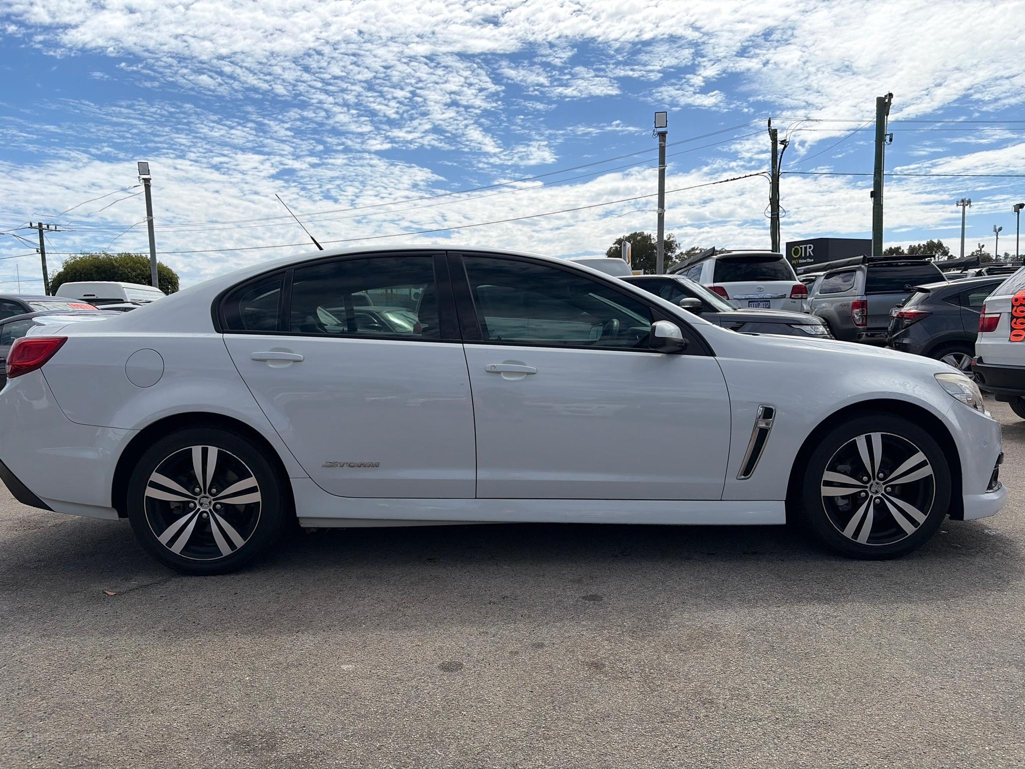 HOLDEN COMMODORE