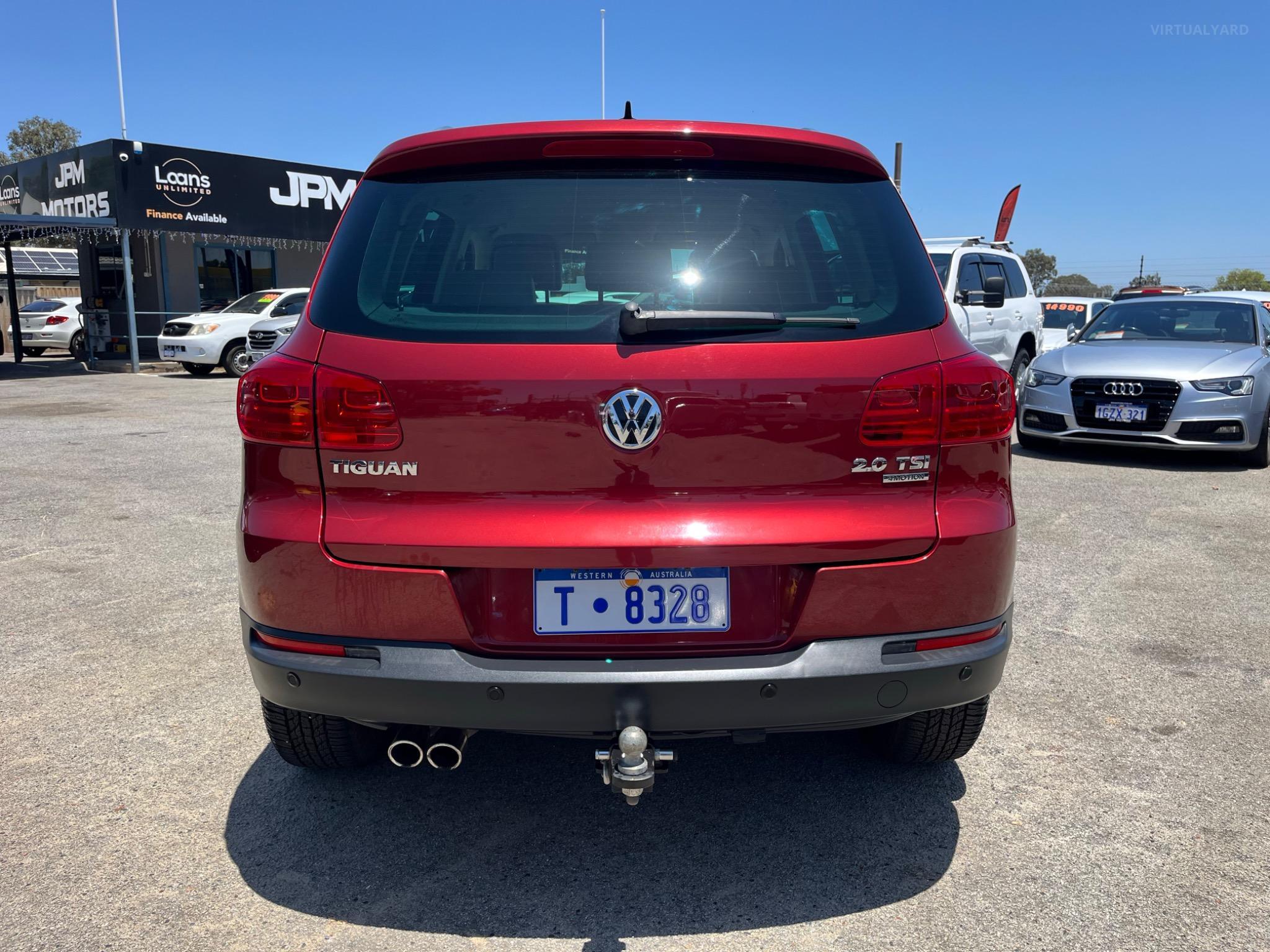 VOLKSWAGEN TIGUAN