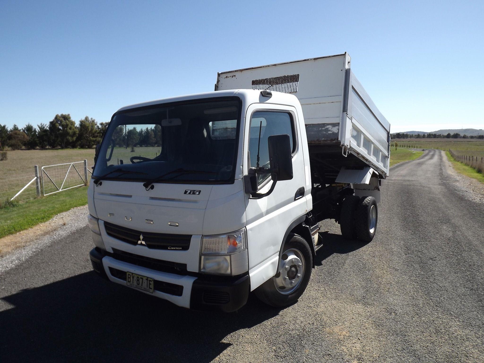 MISUBISHI FUSO CANTER 715