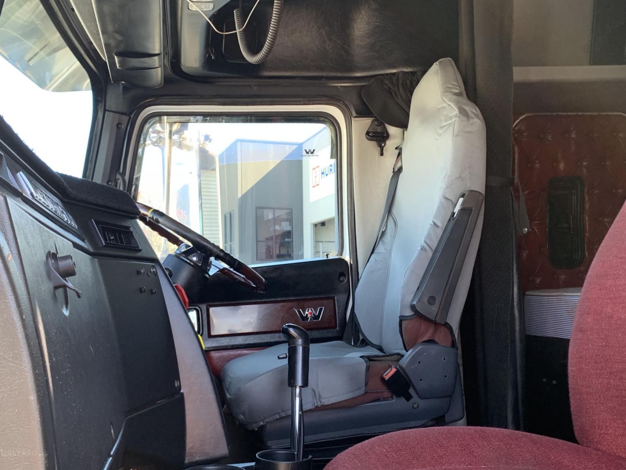 WESTERN STAR 4964FXT