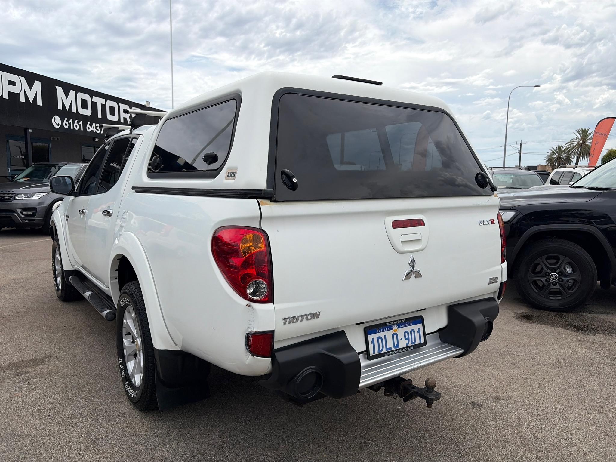 MITSUBISHI TRITON