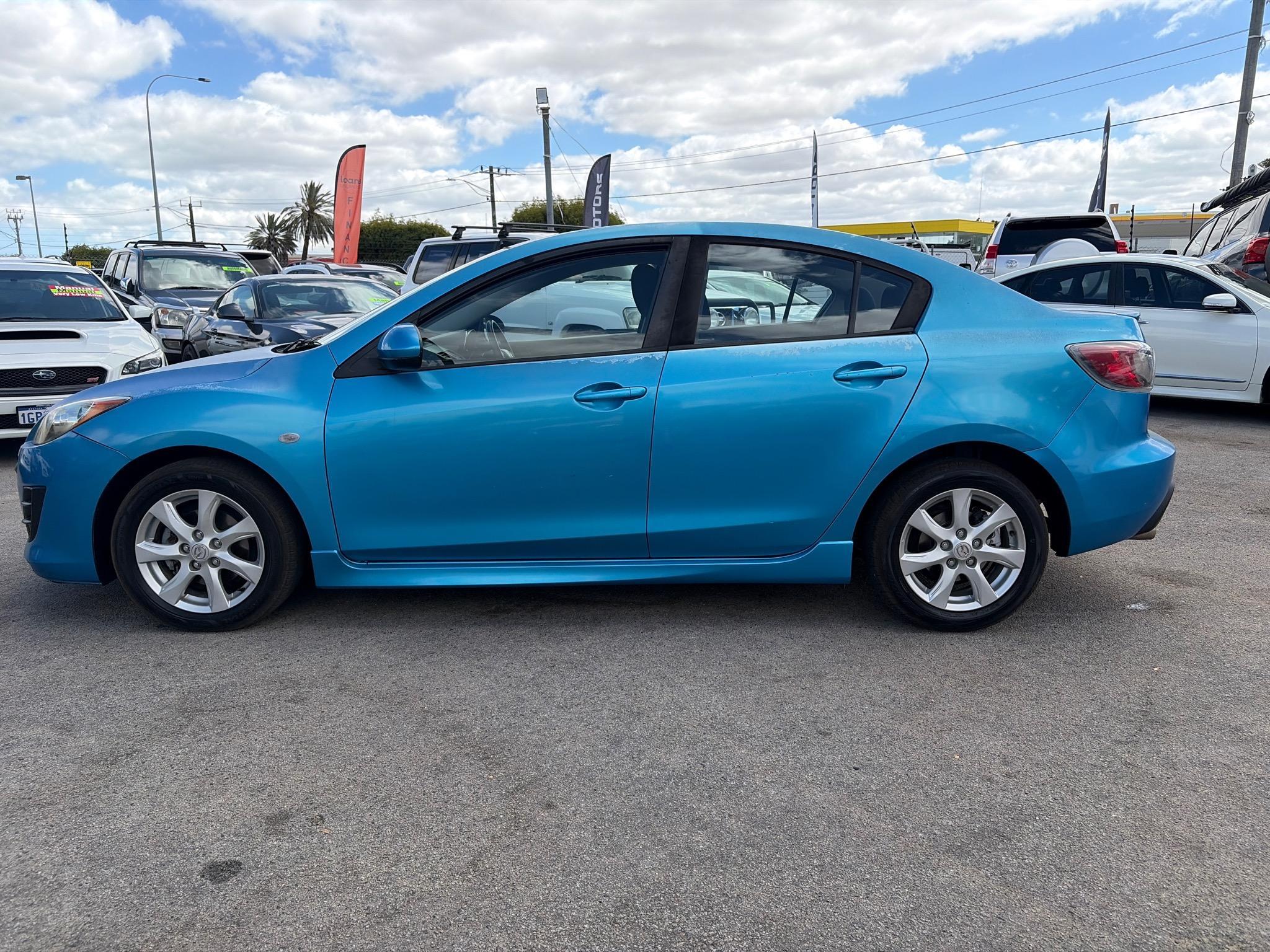 MAZDA MAZDA3