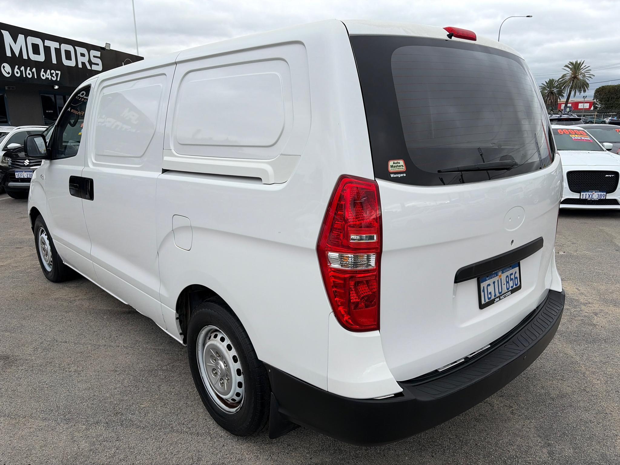 HYUNDAI iLOAD