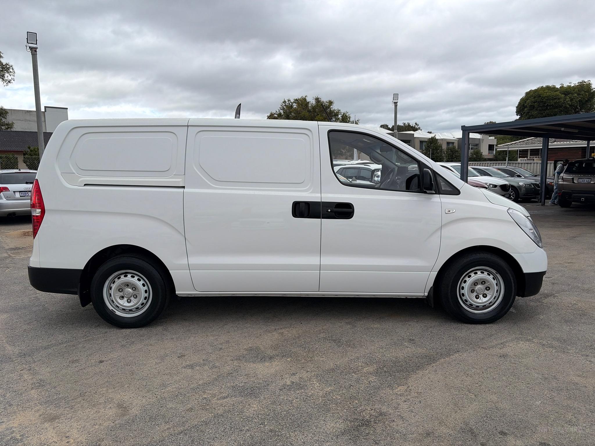 HYUNDAI iLOAD