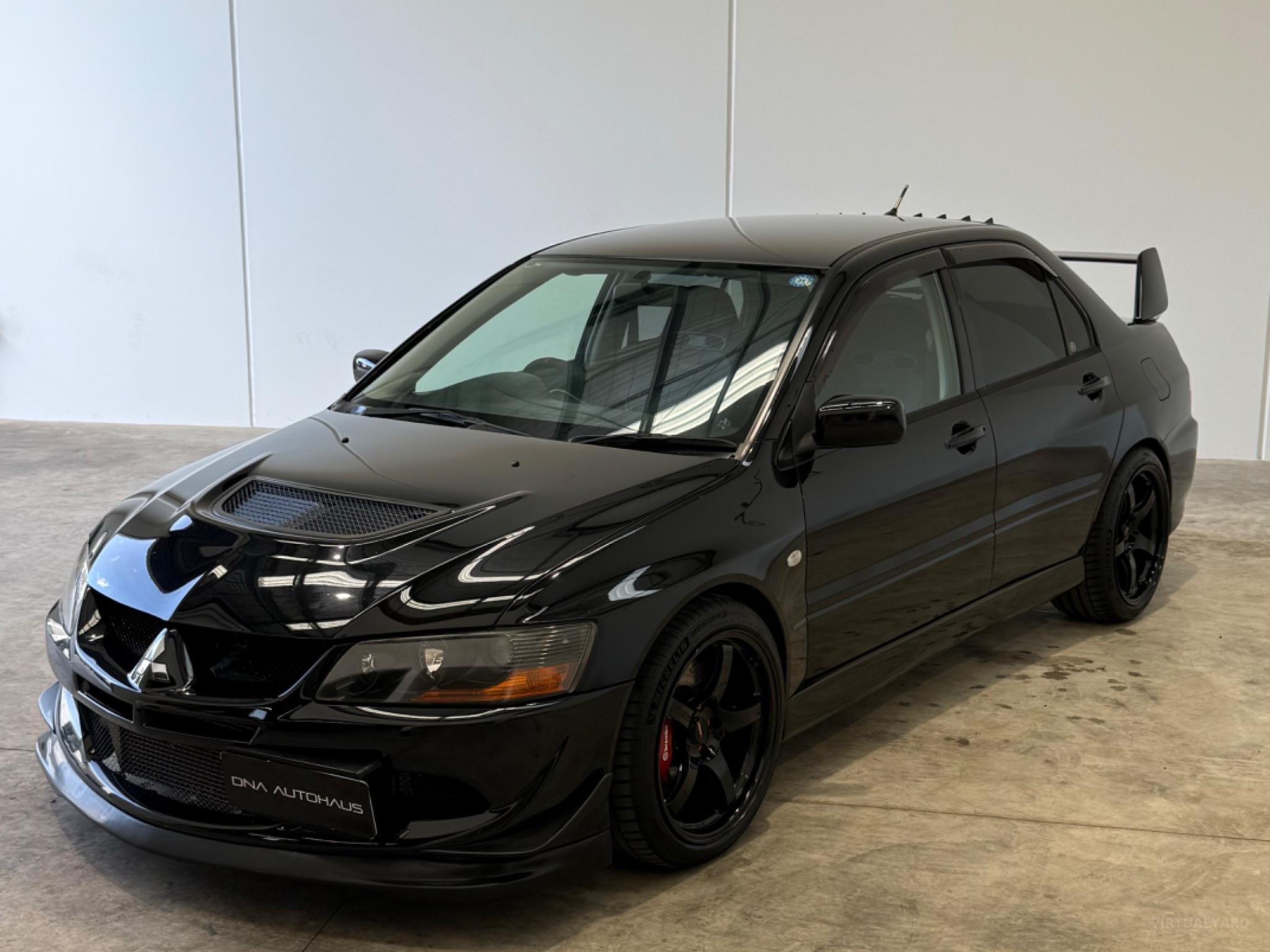 MITSUBISHI LANCER