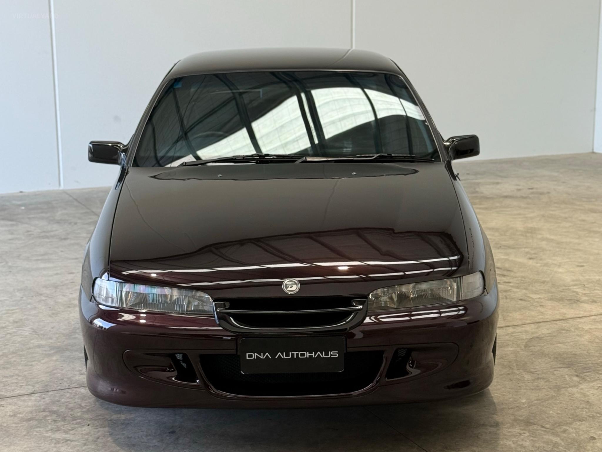 HOLDEN COMMODORE