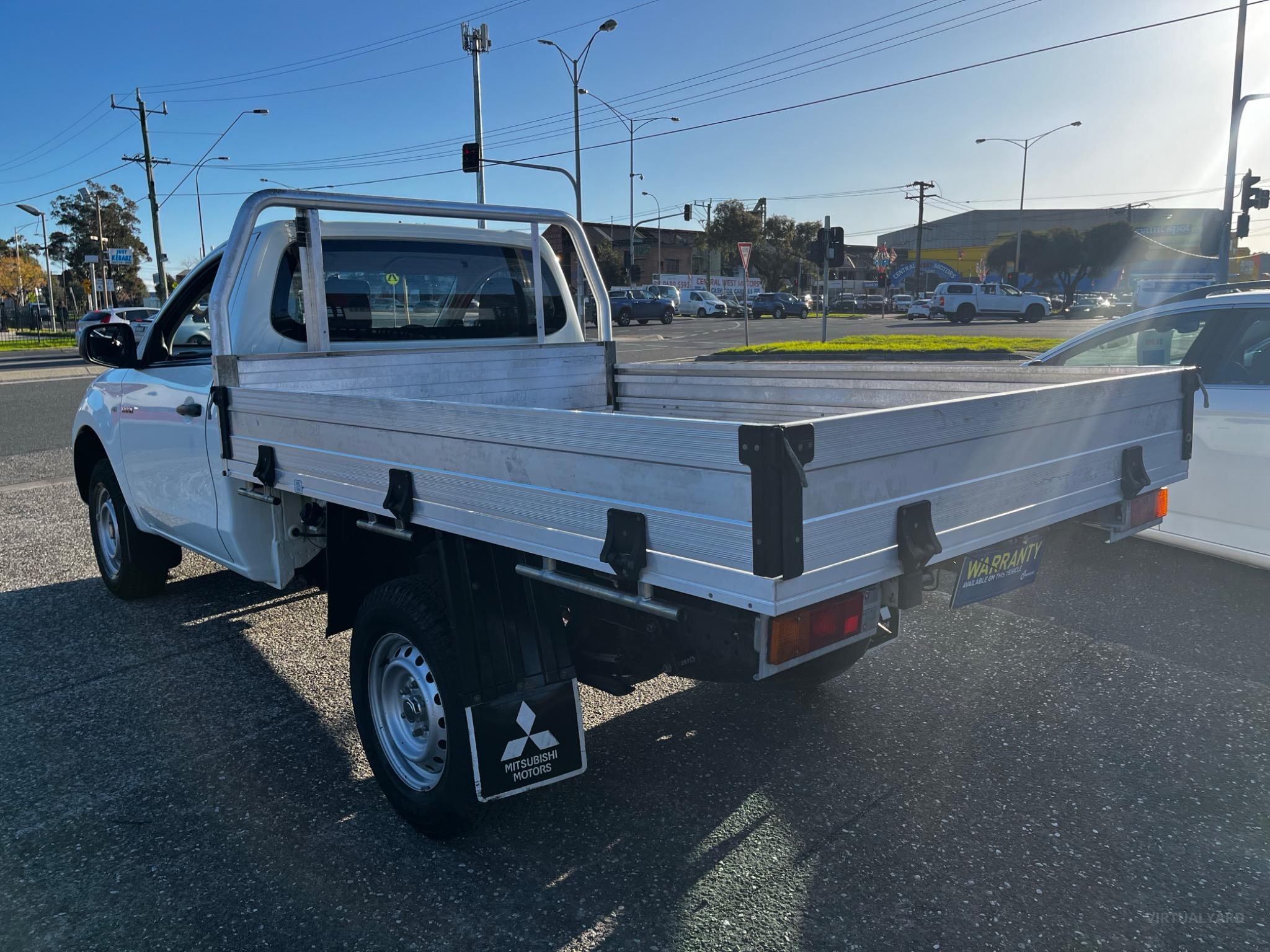 MITSUBISHI TRITON