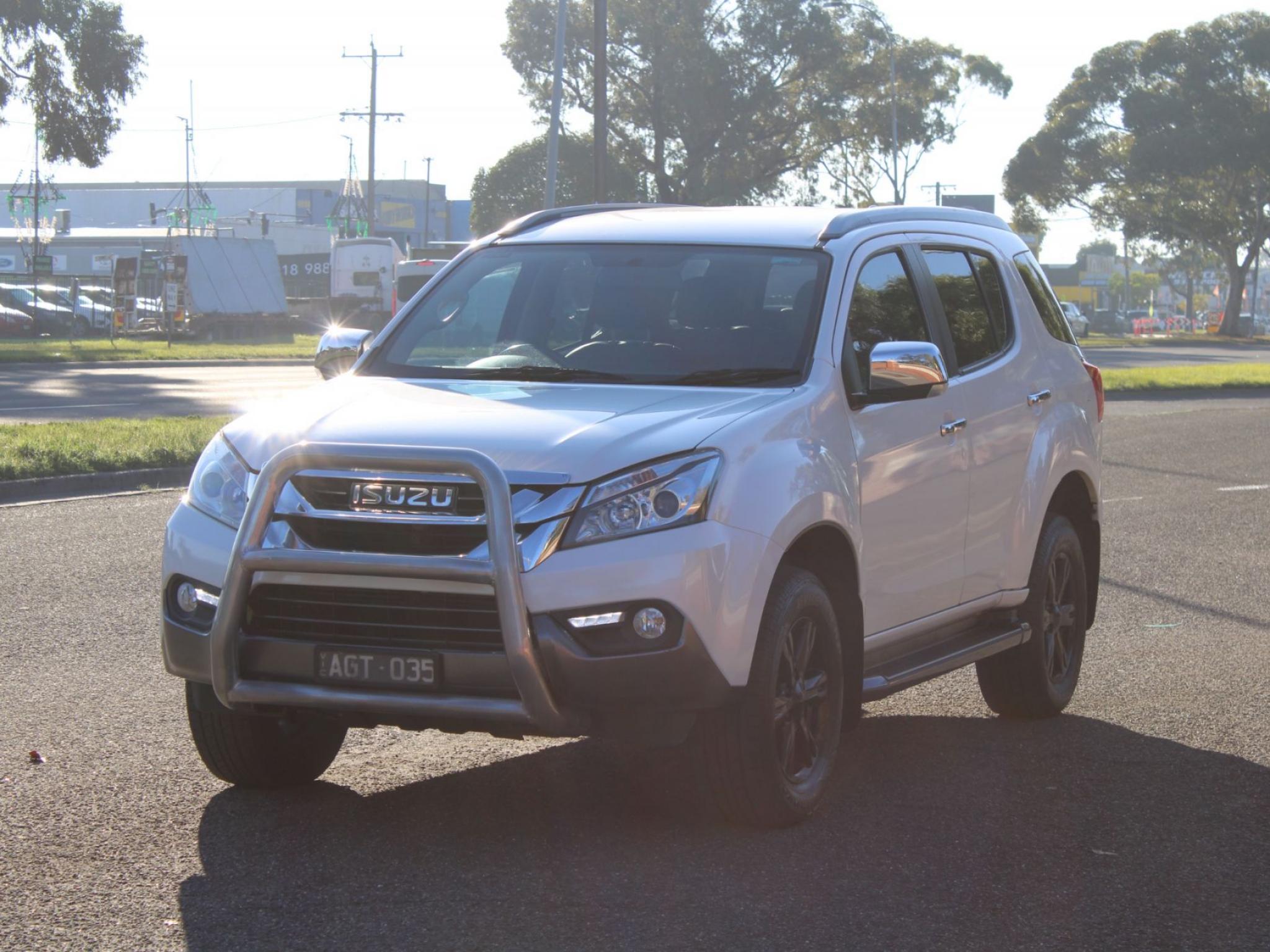 ISUZU MU-X