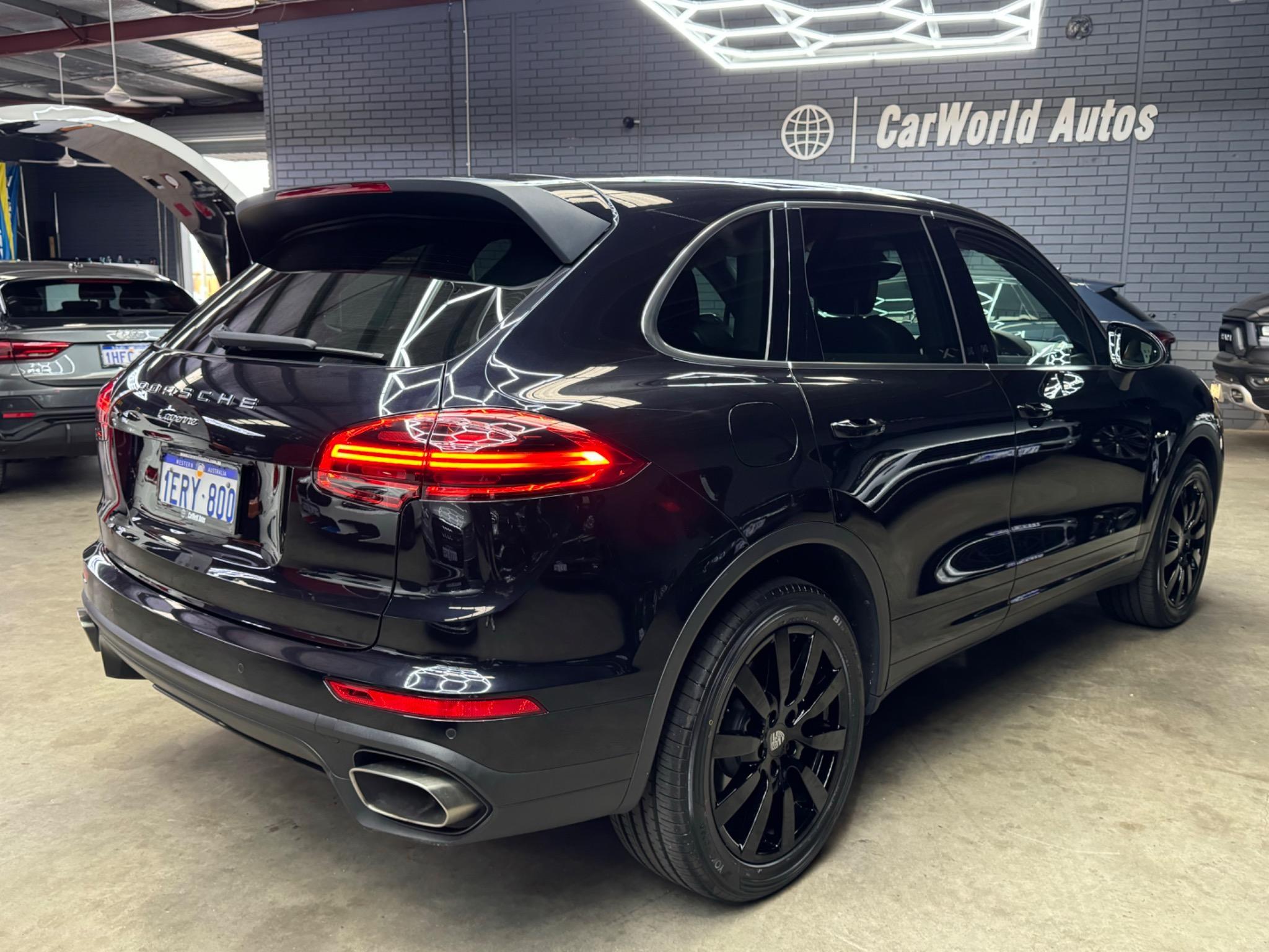 PORSCHE CAYENNE