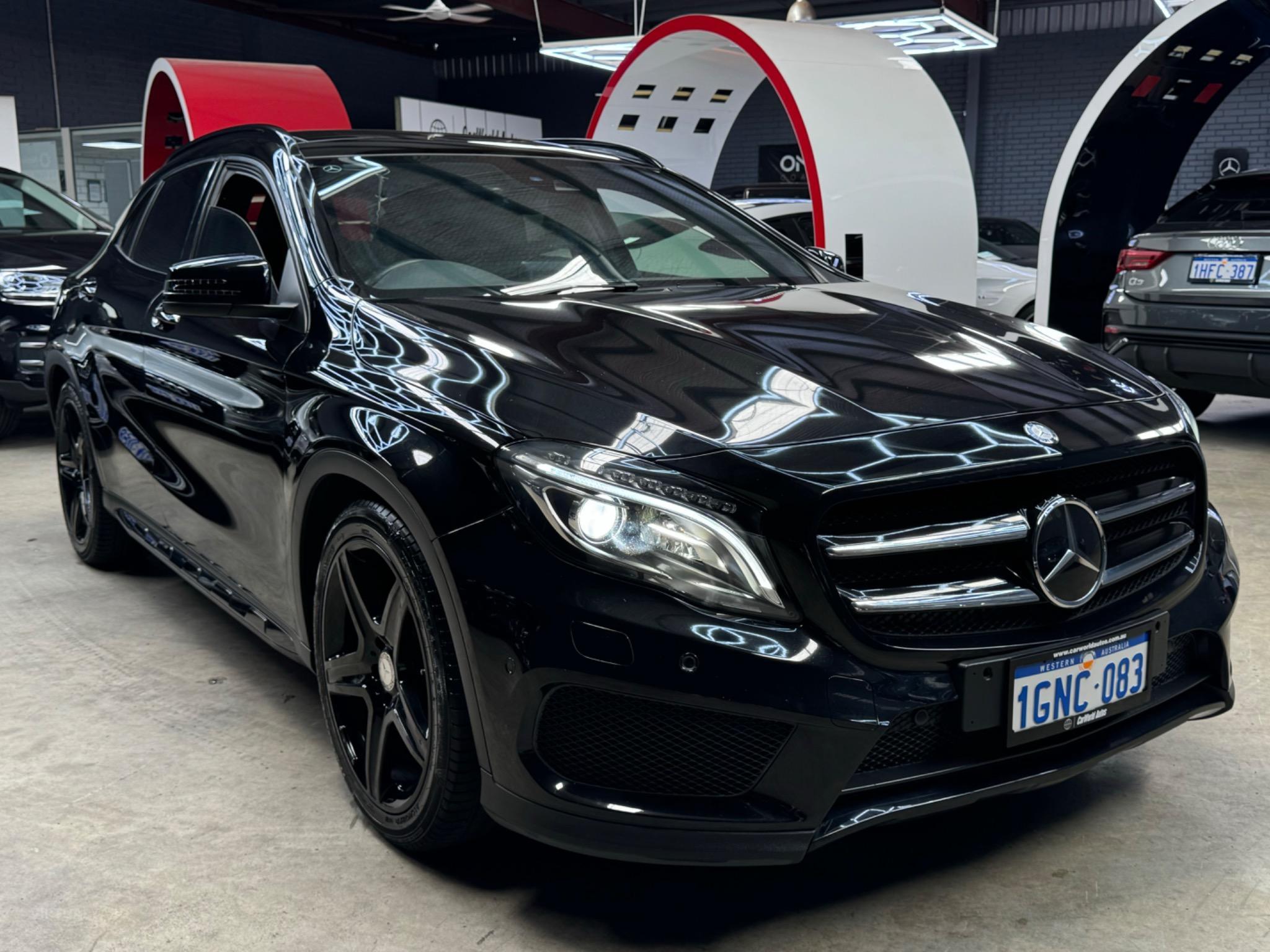 MERCEDES-BENZ GLA