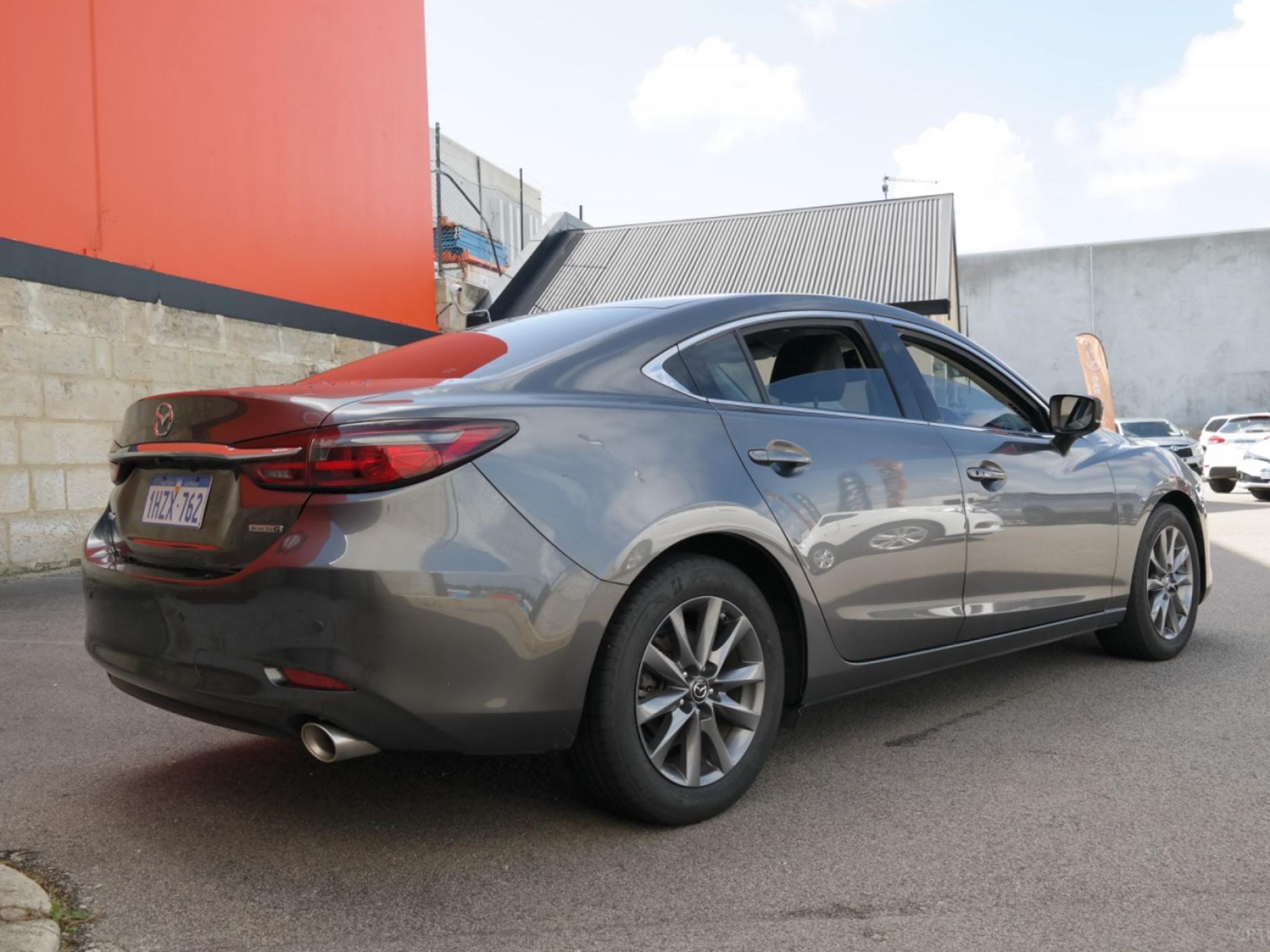 Mazda 6
