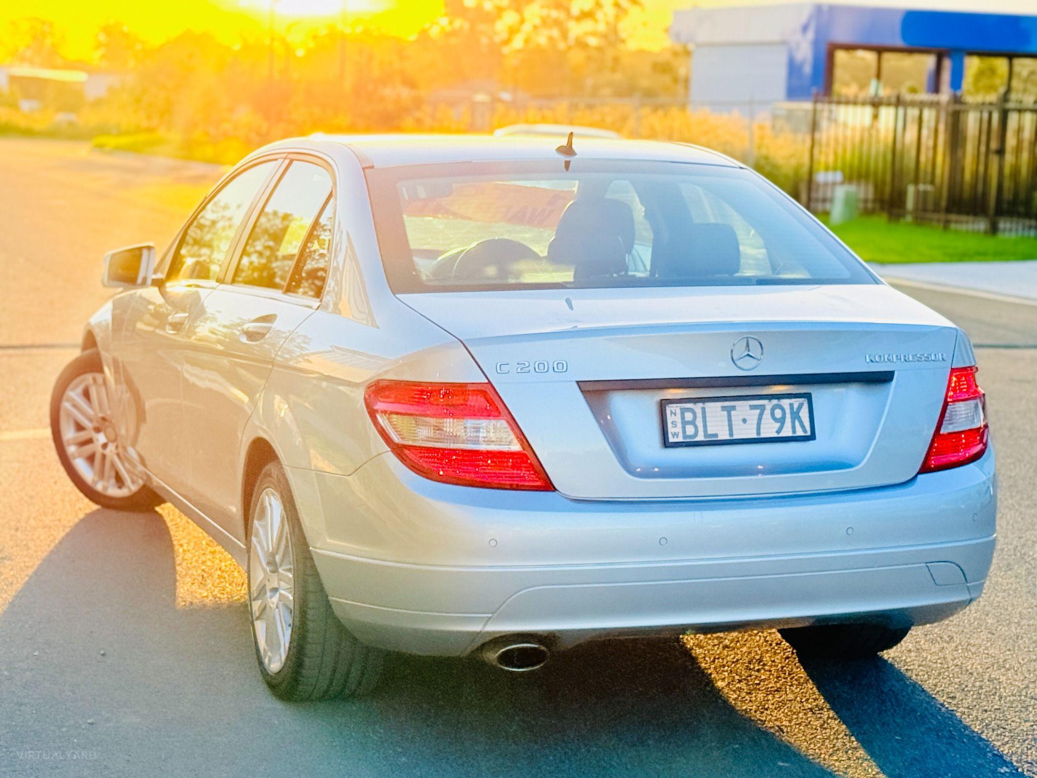 MERCEDES-BENZ C200