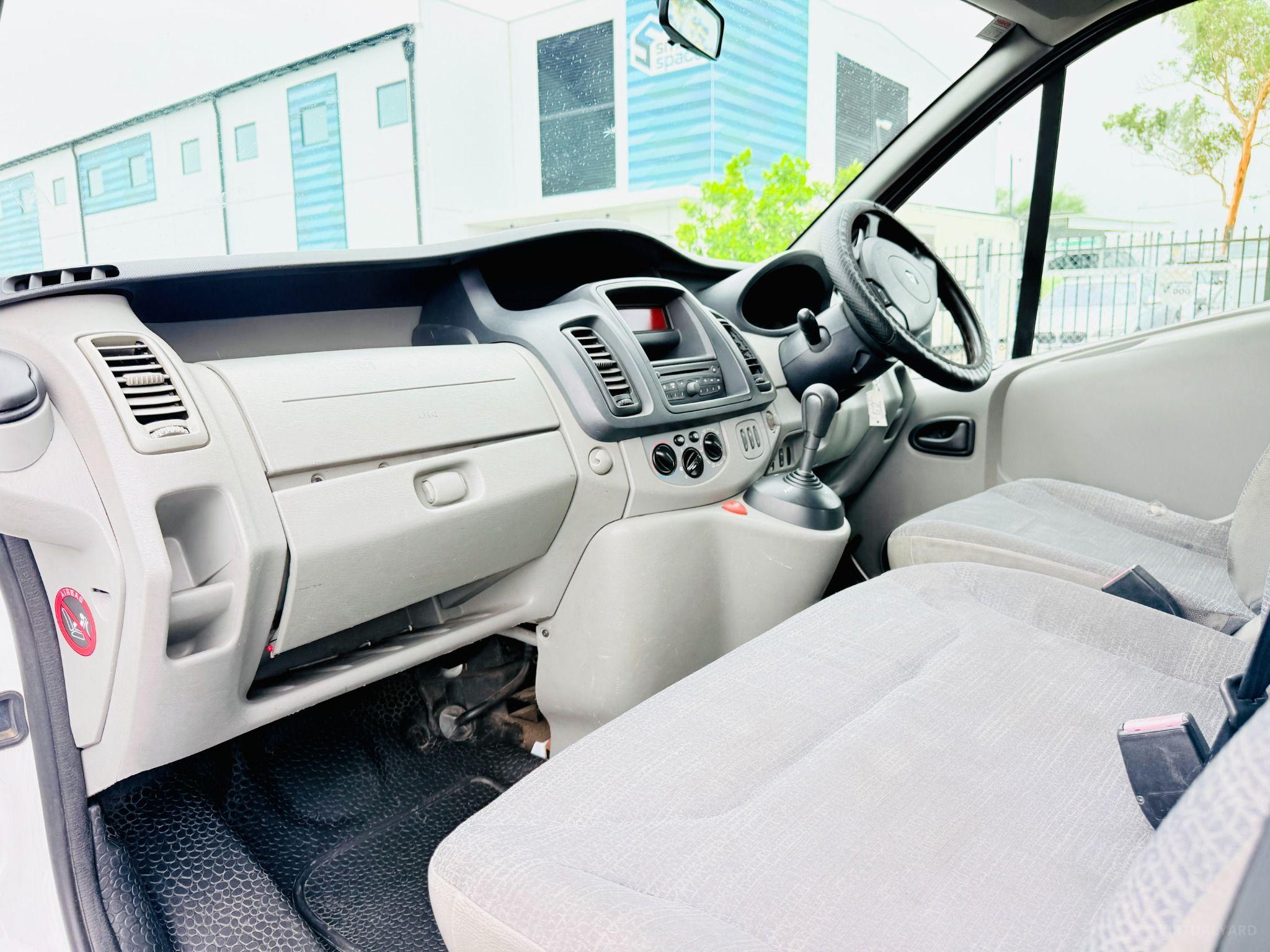 RENAULT TRAFIC