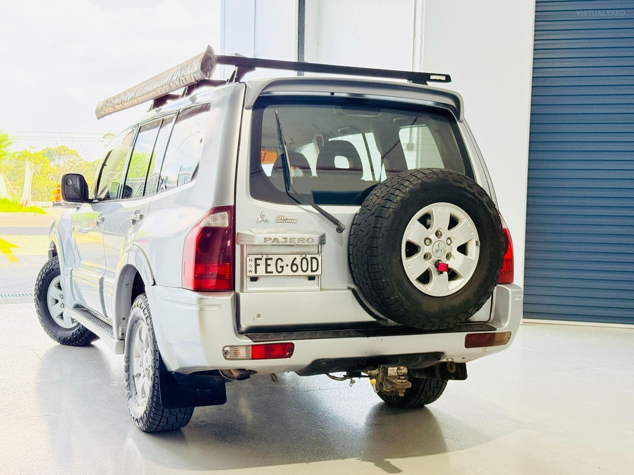 MITSUBISHI PAJERO
