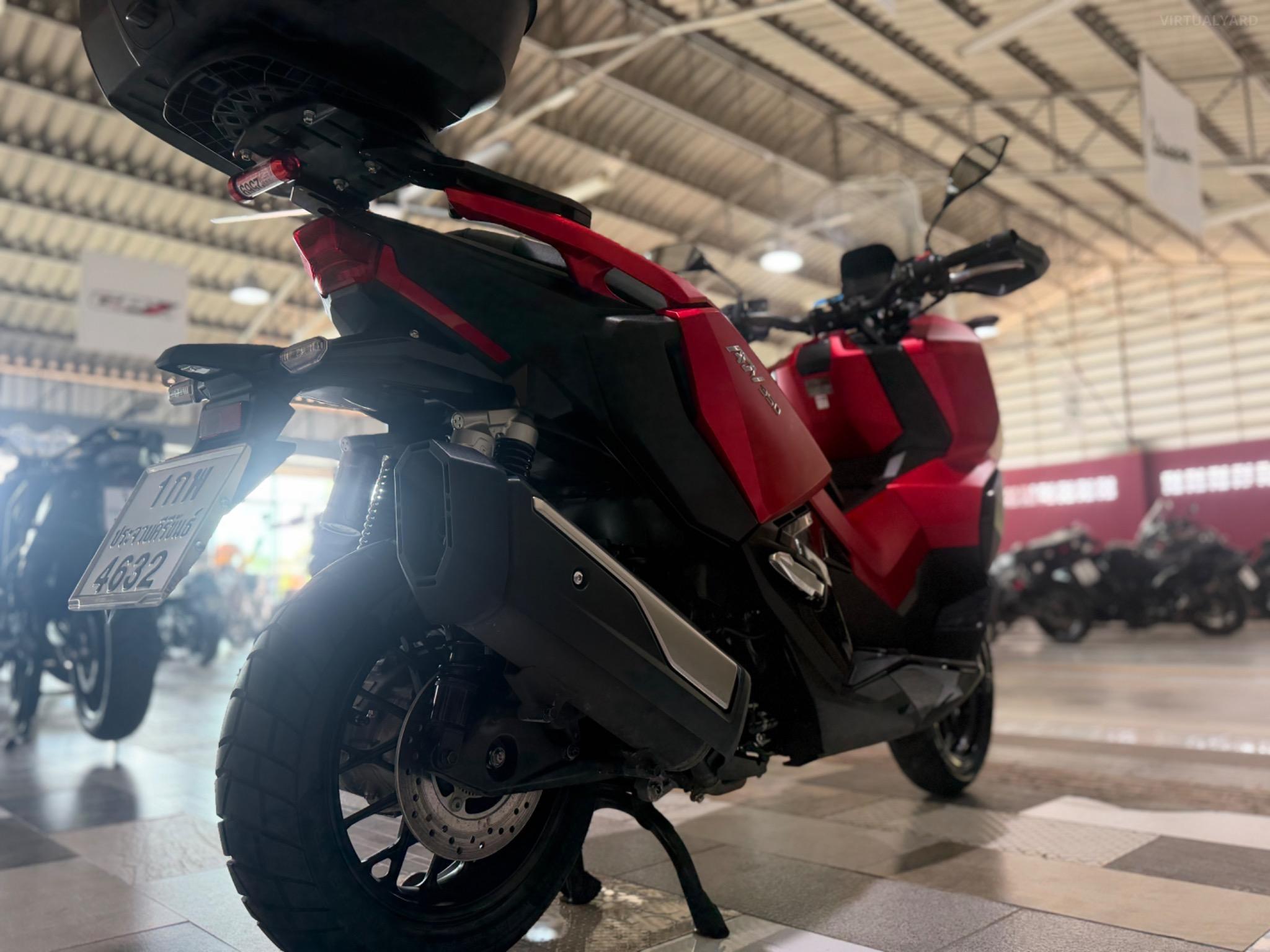 HONDA ADV 350