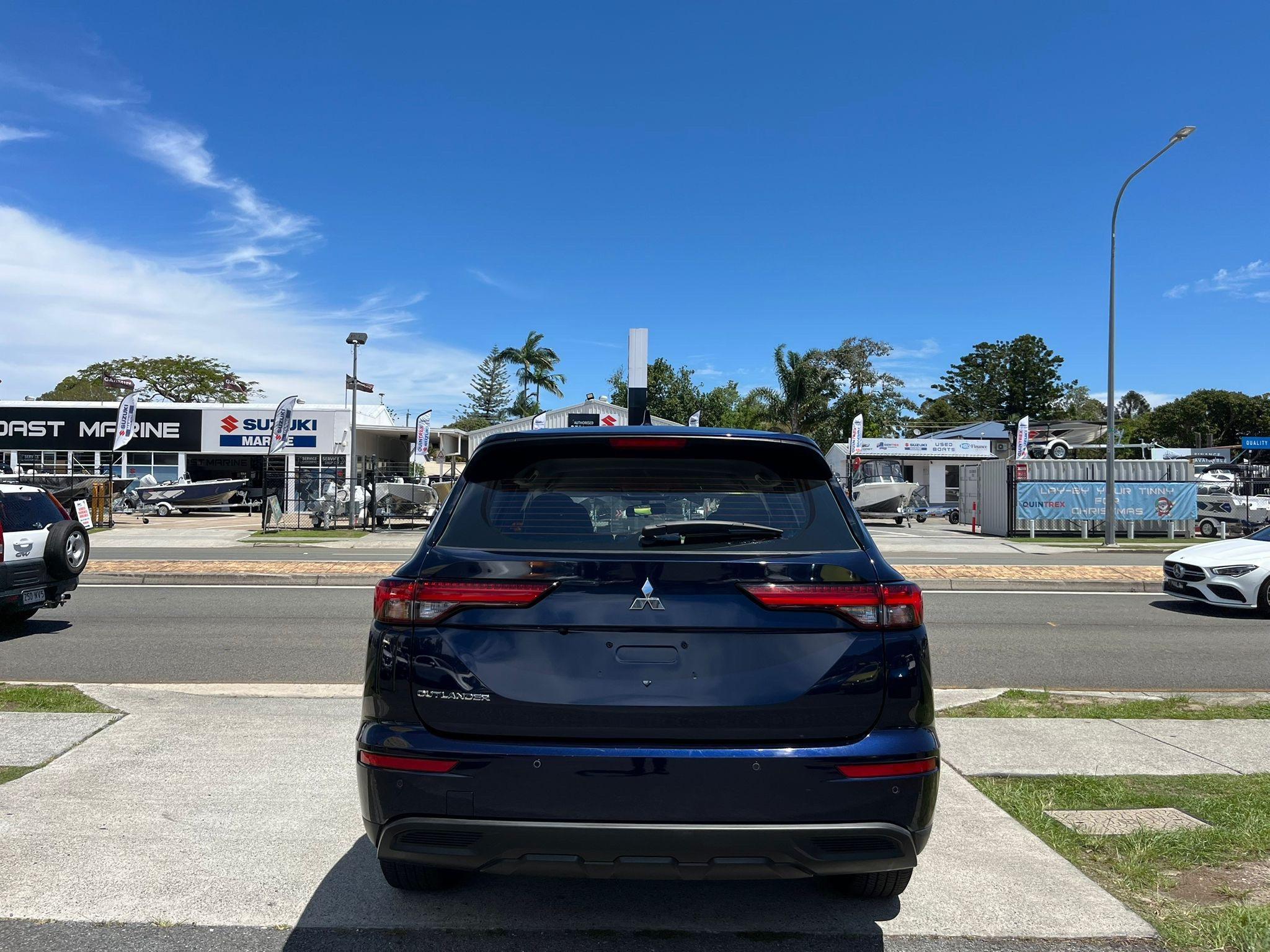 MITSUBISHI OUTLANDER