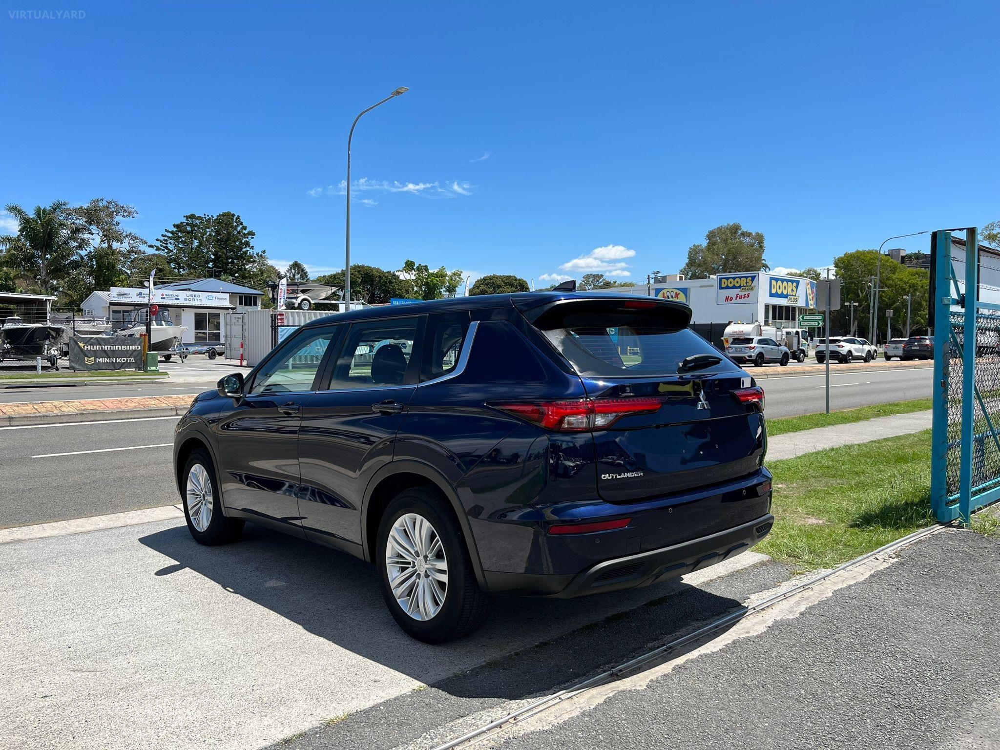 MITSUBISHI OUTLANDER