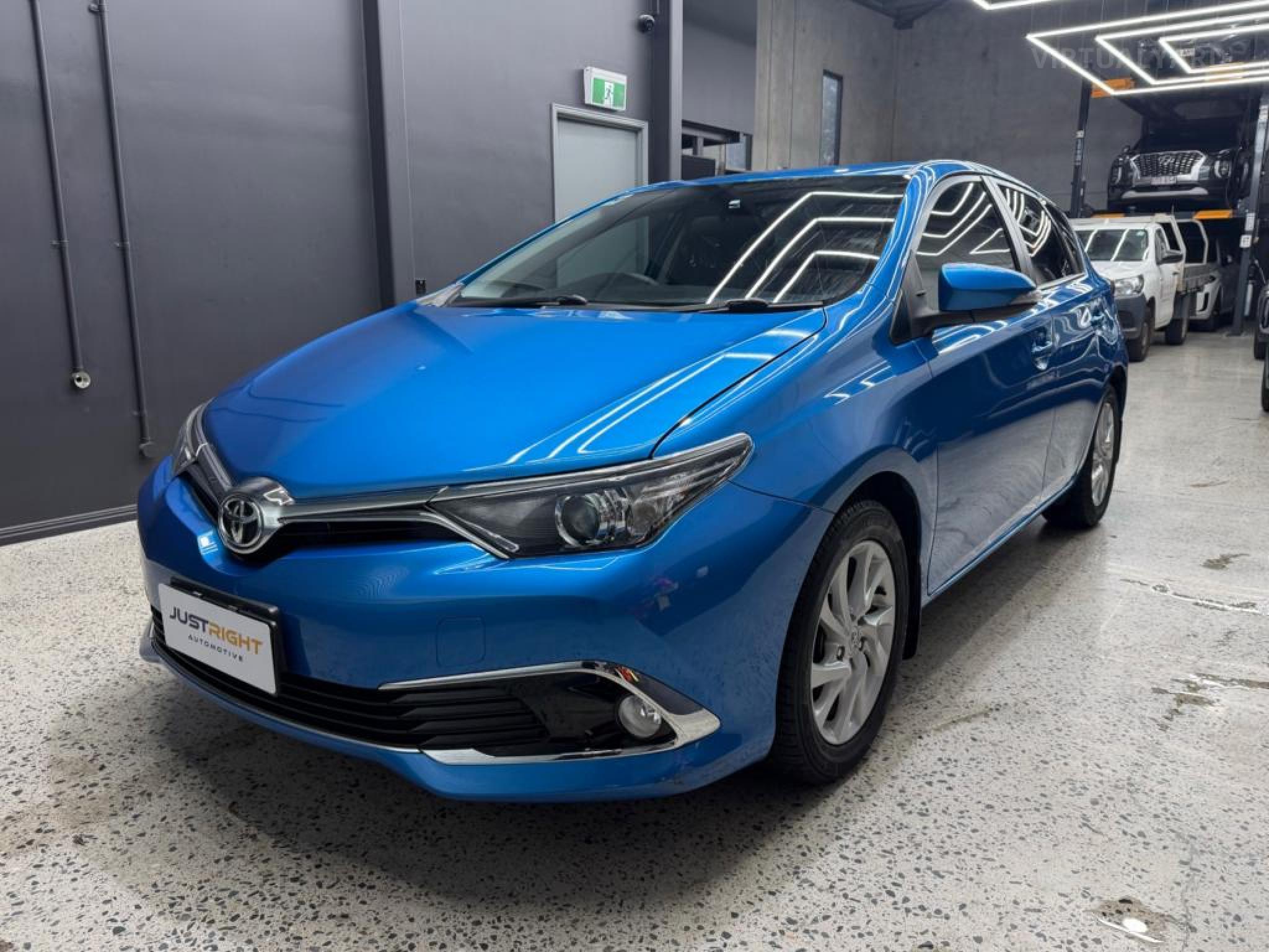 TOYOTA COROLLA