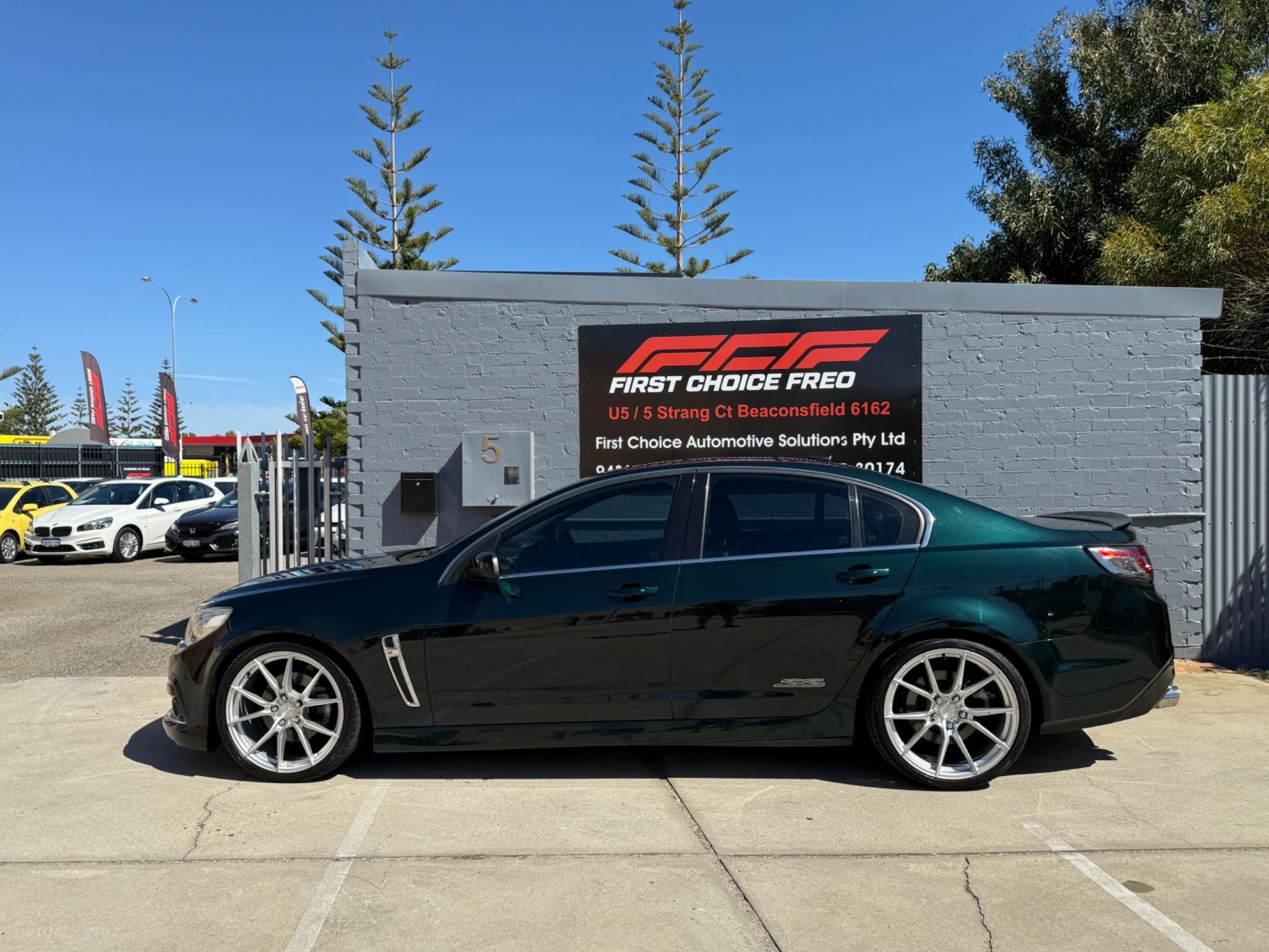 HOLDEN COMMODORE