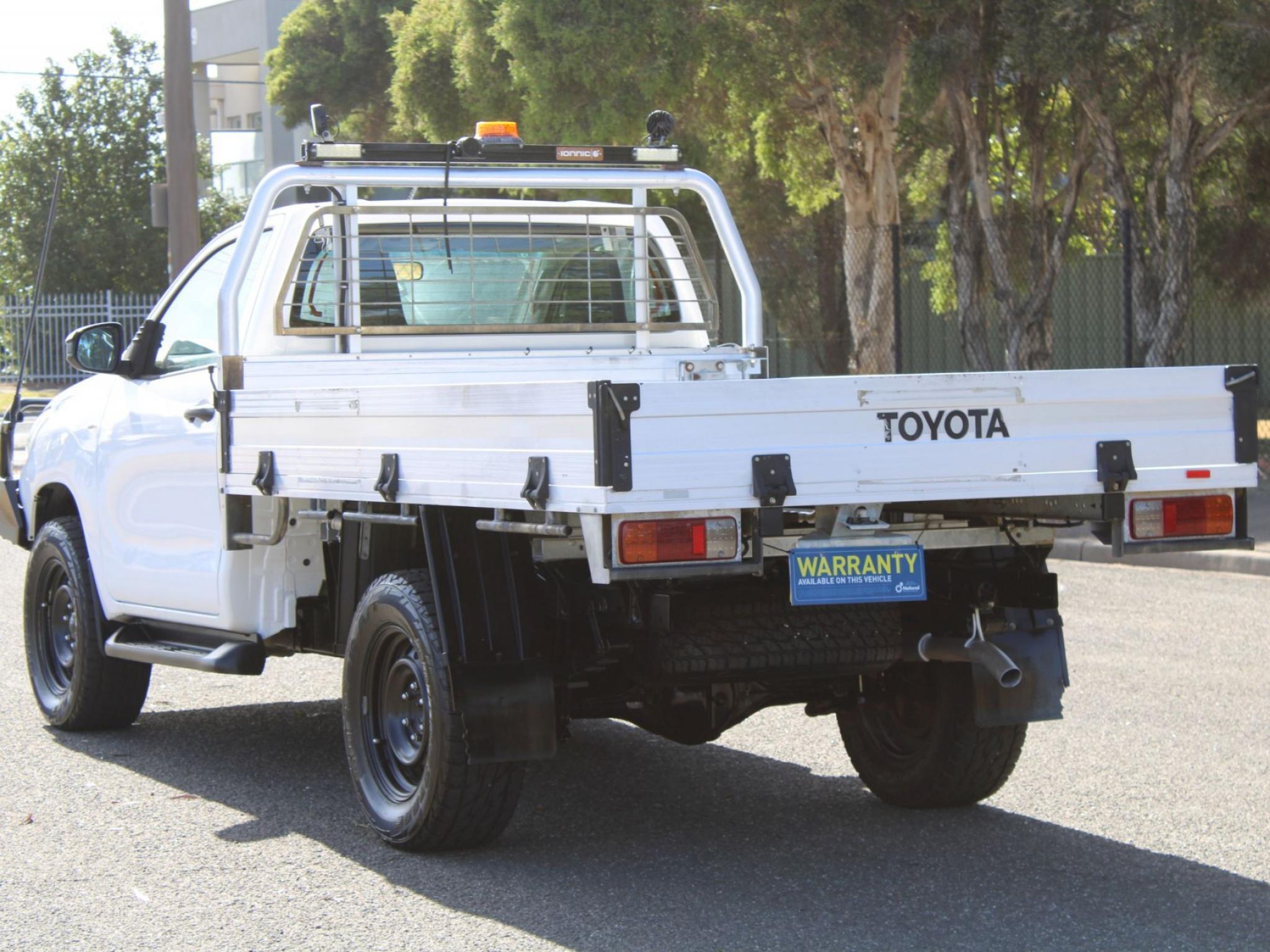 TOYOTA HILUX