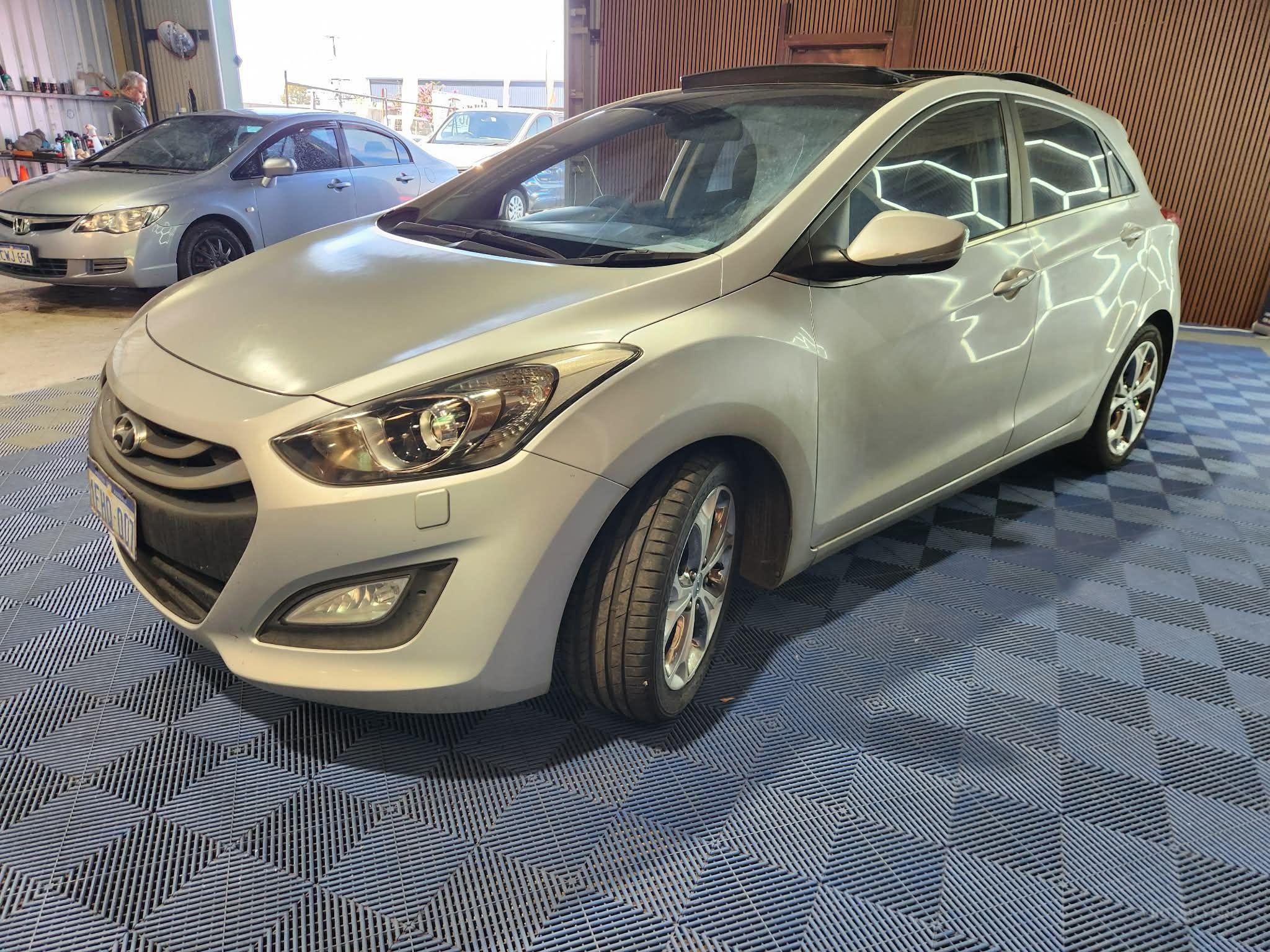 HYUNDAI i30