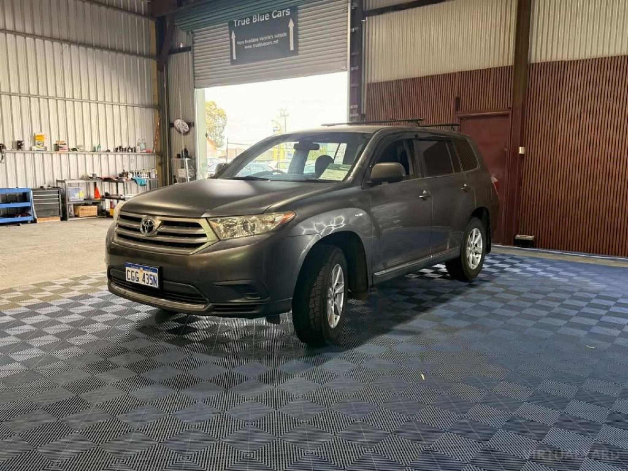 TOYOTA KLUGER