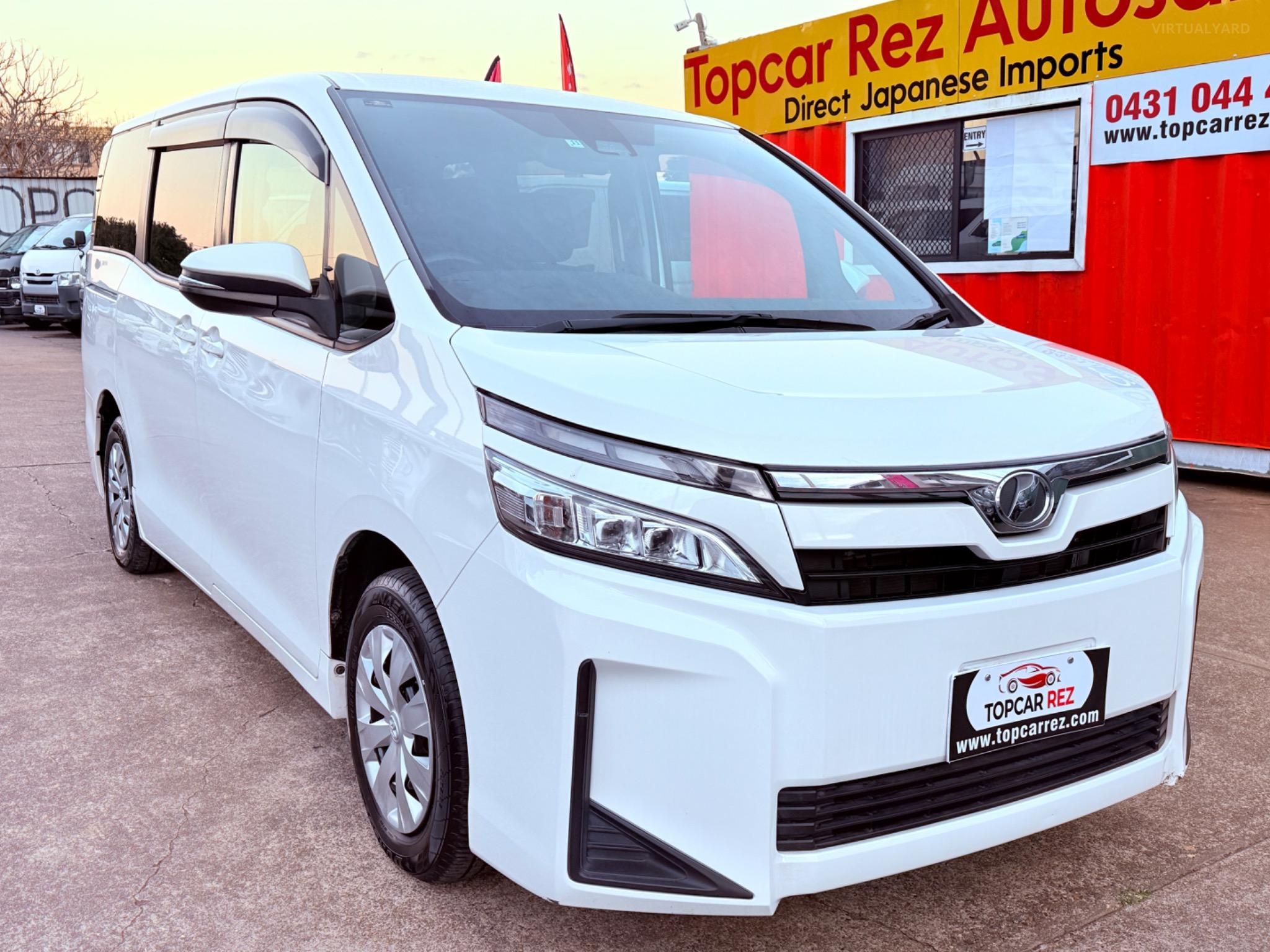 TOYOTA VOXY