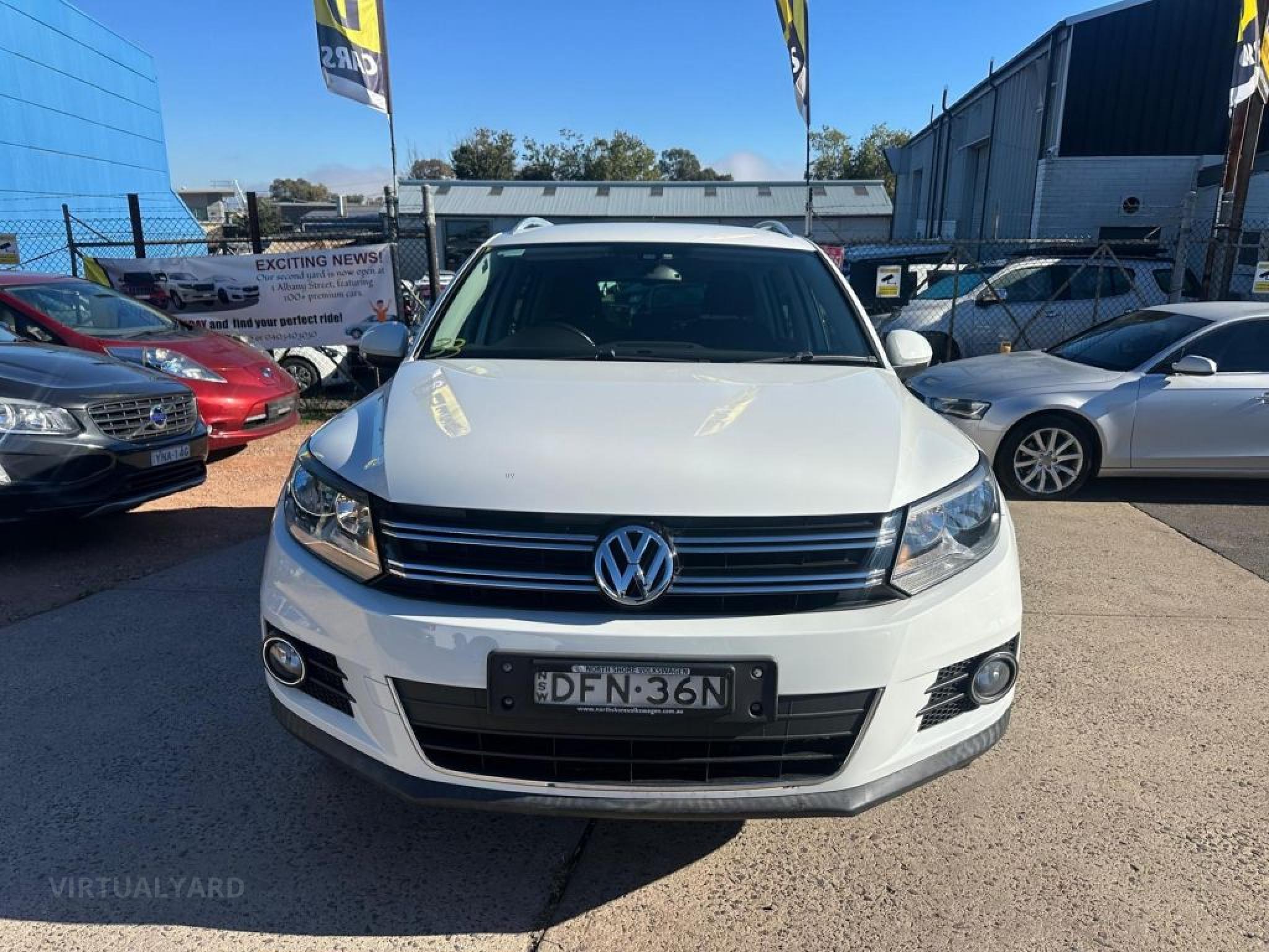 VOLKSWAGEN TIGUAN