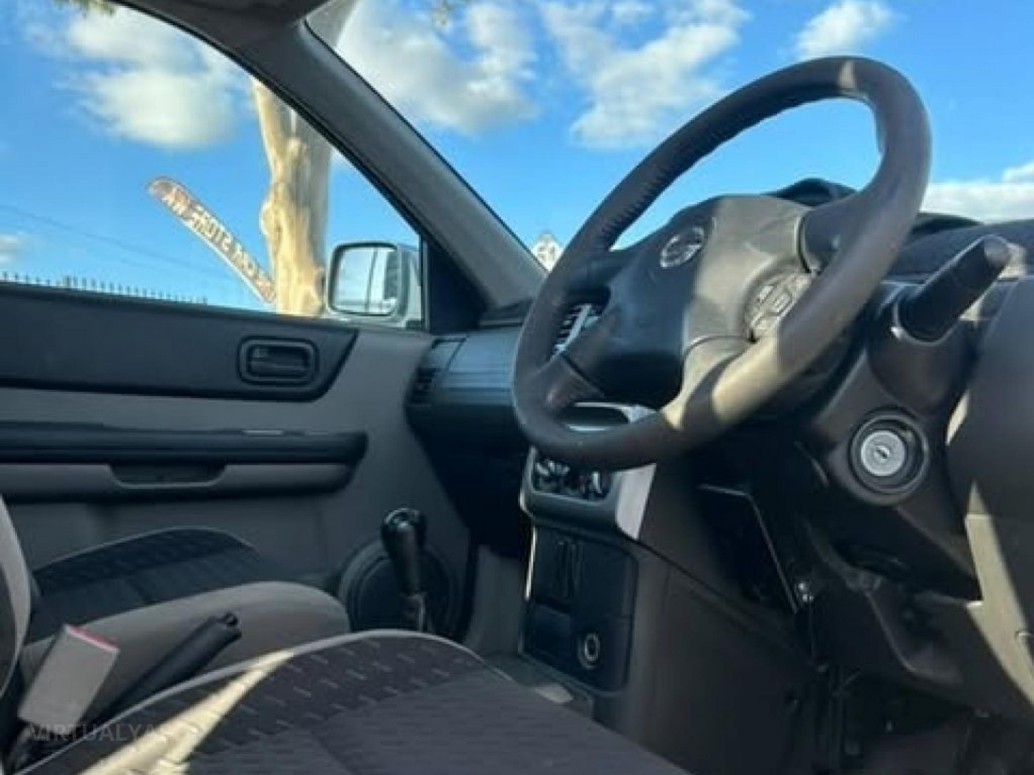 NISSAN X-TRAIL