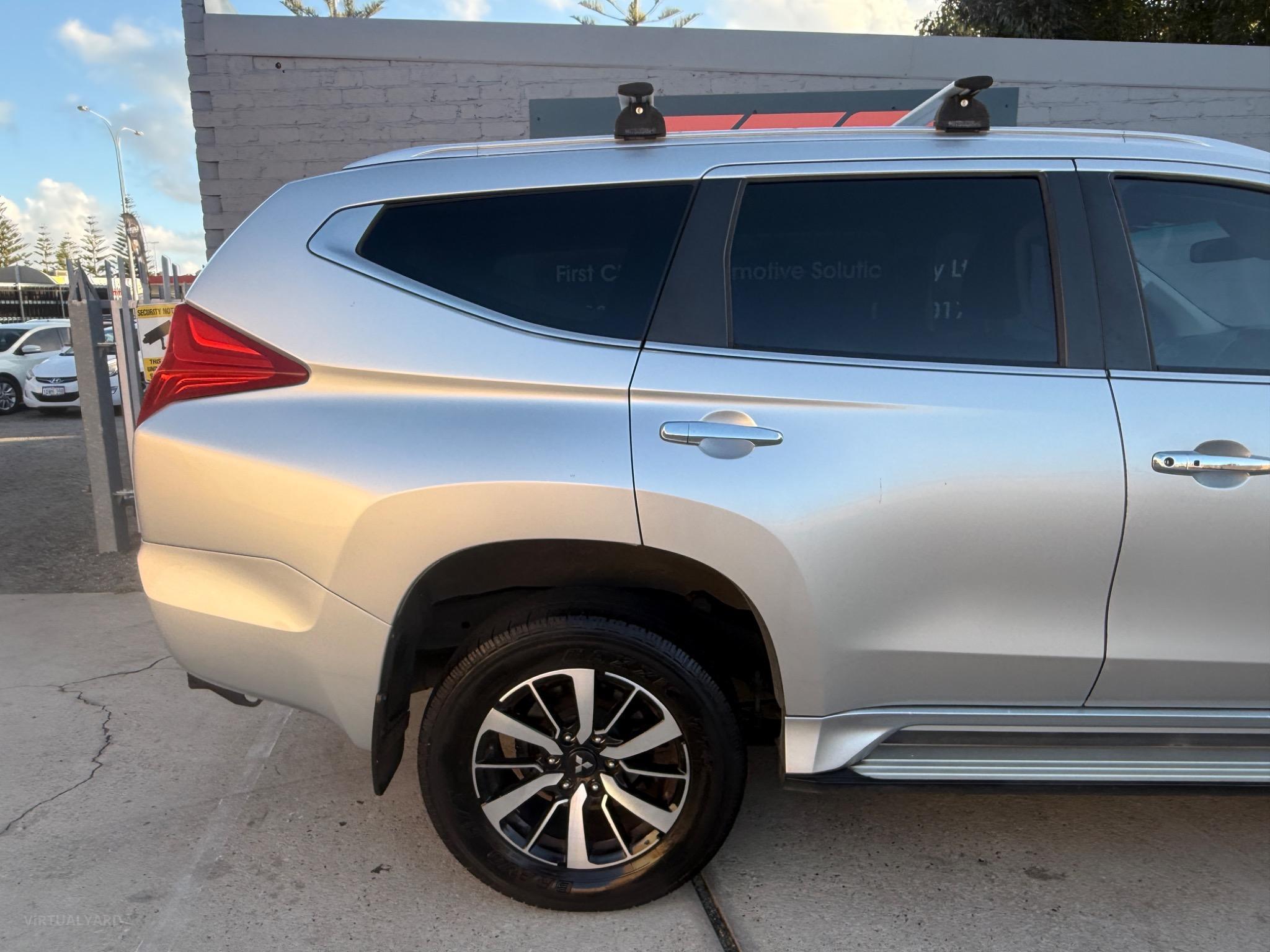 MITSUBISHI PAJERO SPORT