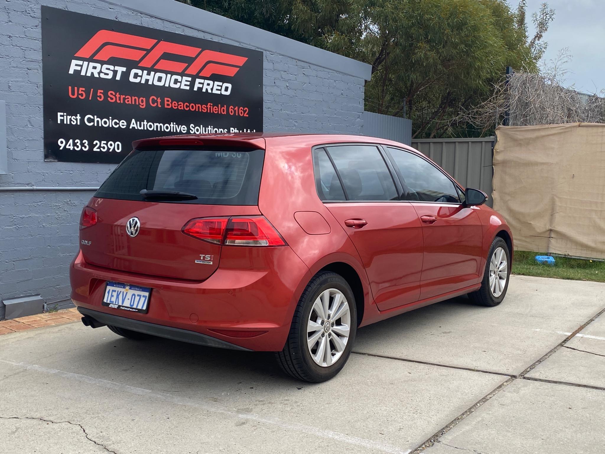 VOLKSWAGEN GOLF