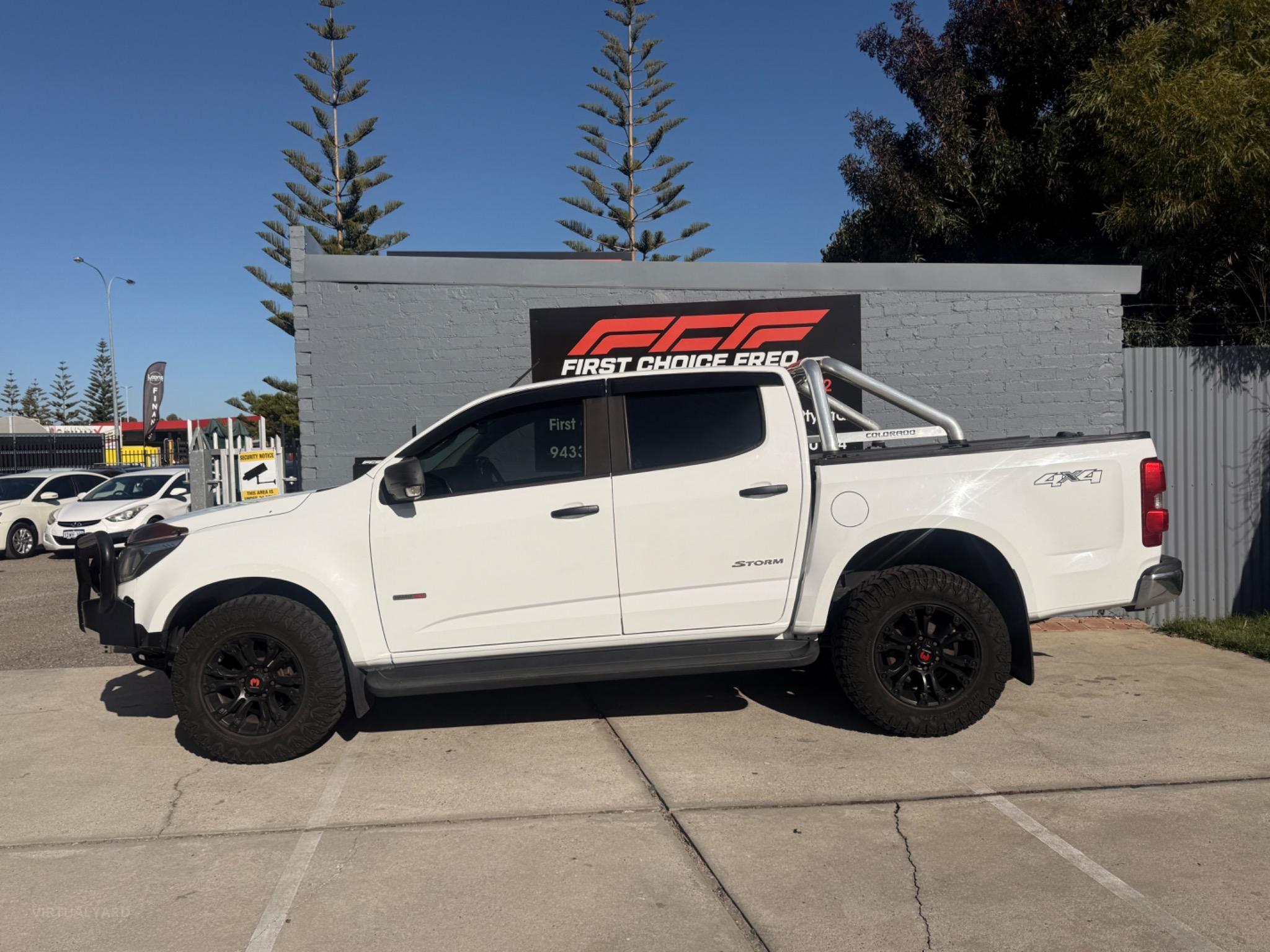 HOLDEN COLORADO