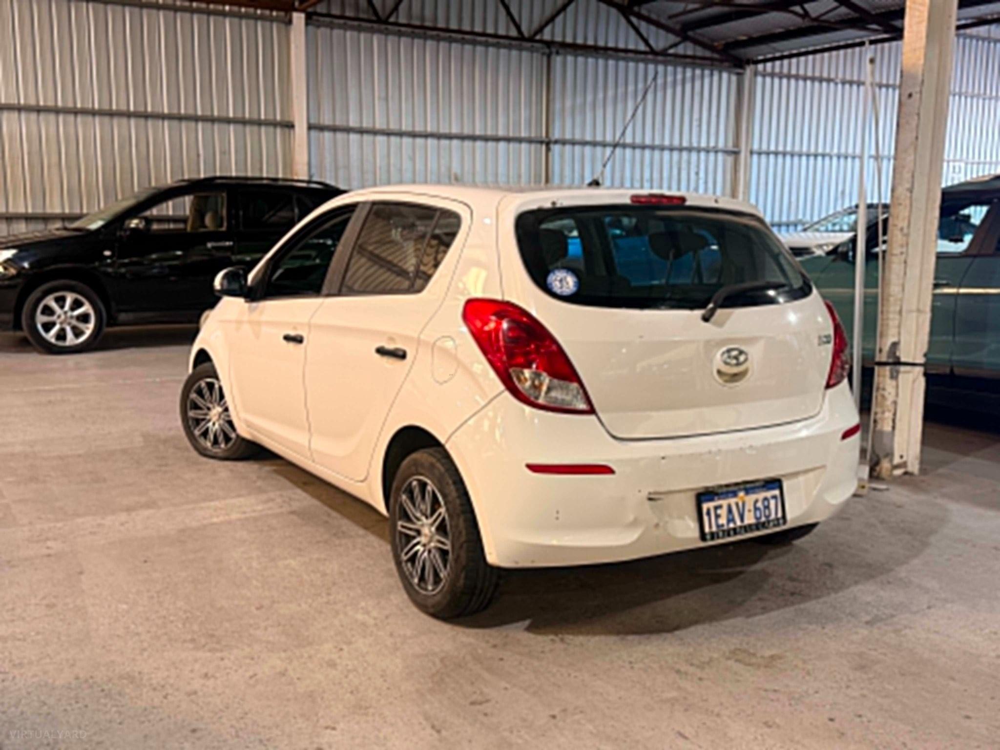 HYUNDAI i20