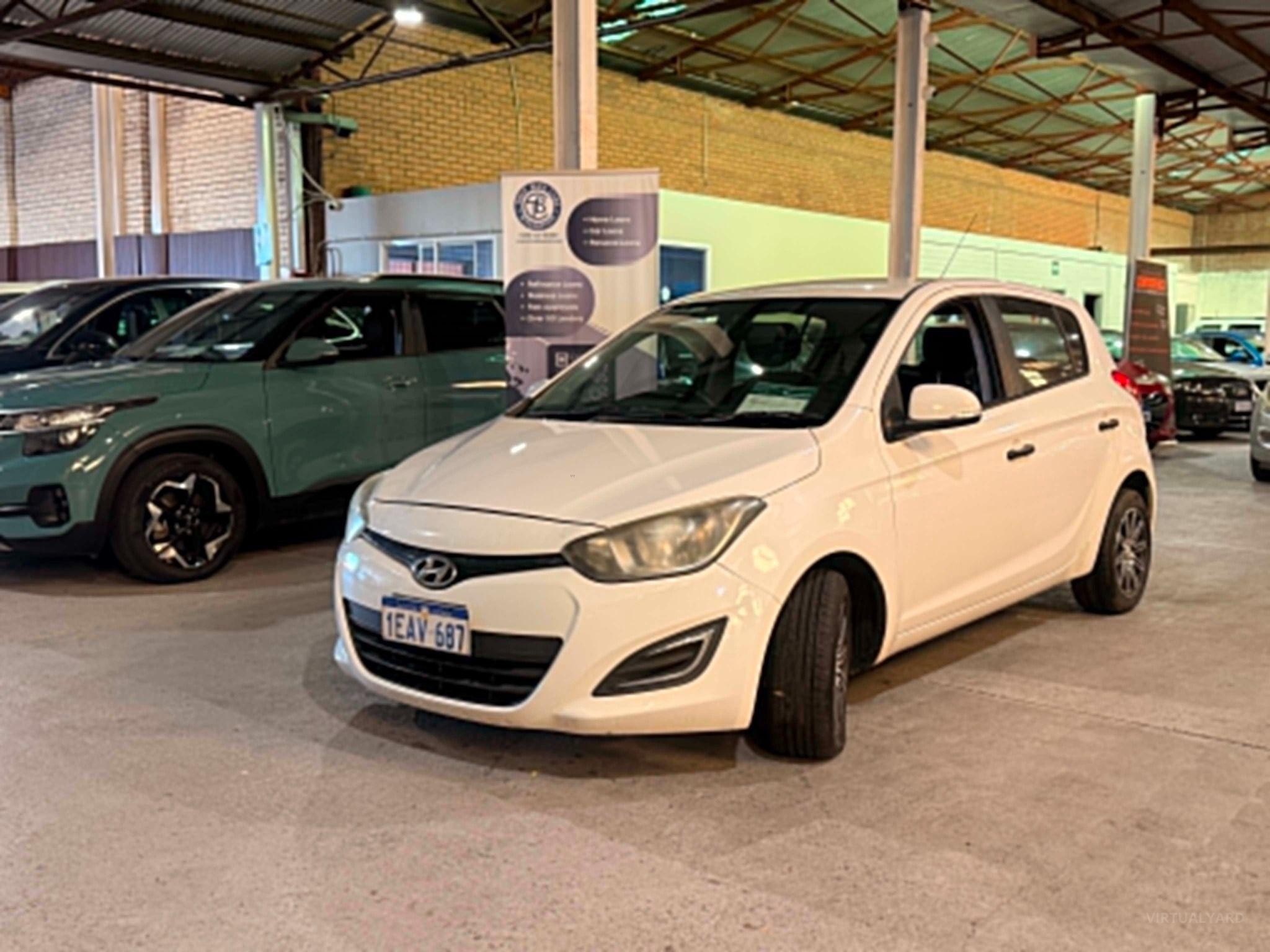 HYUNDAI i20