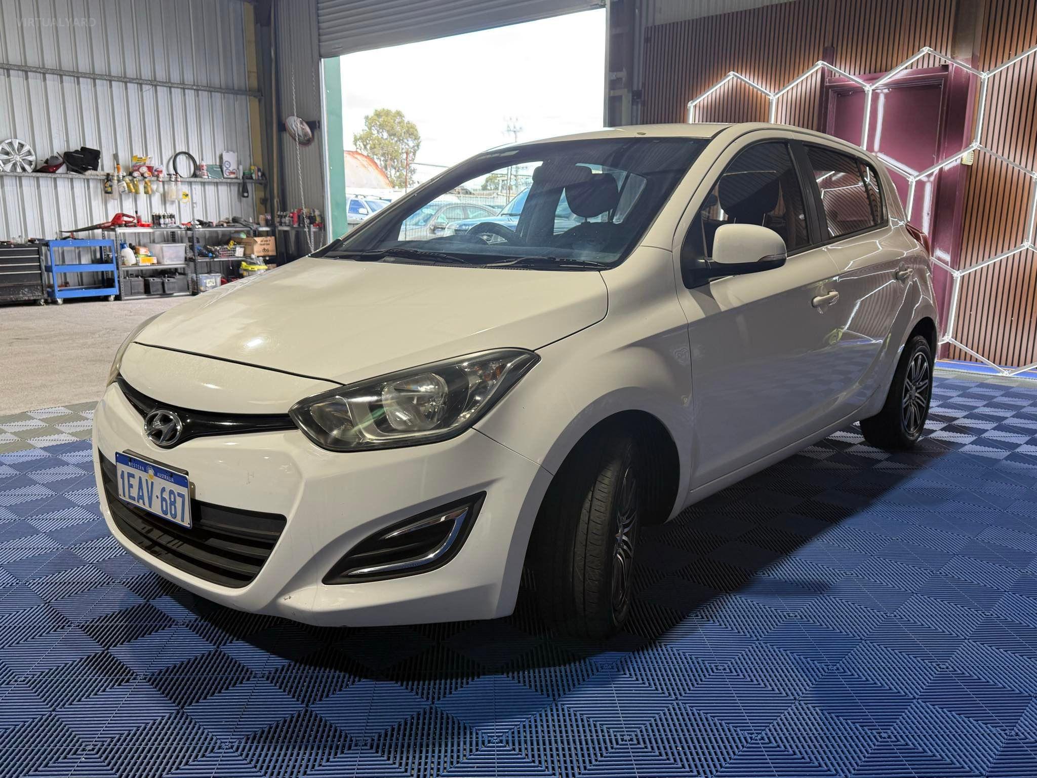 HYUNDAI i20