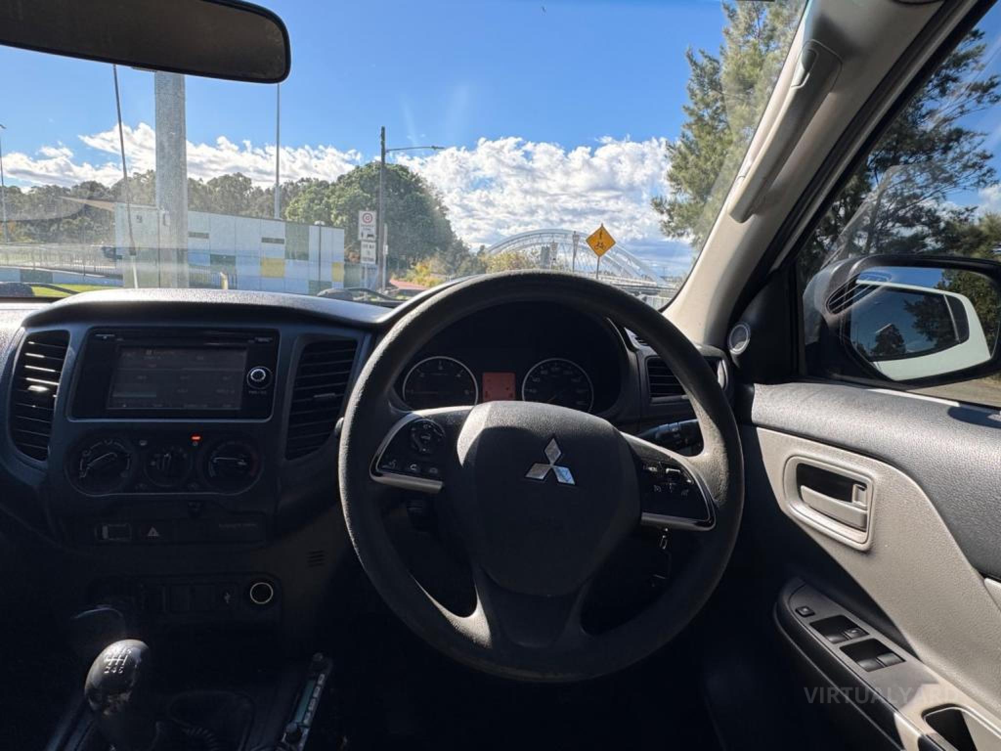 MITSUBISHI TRITON