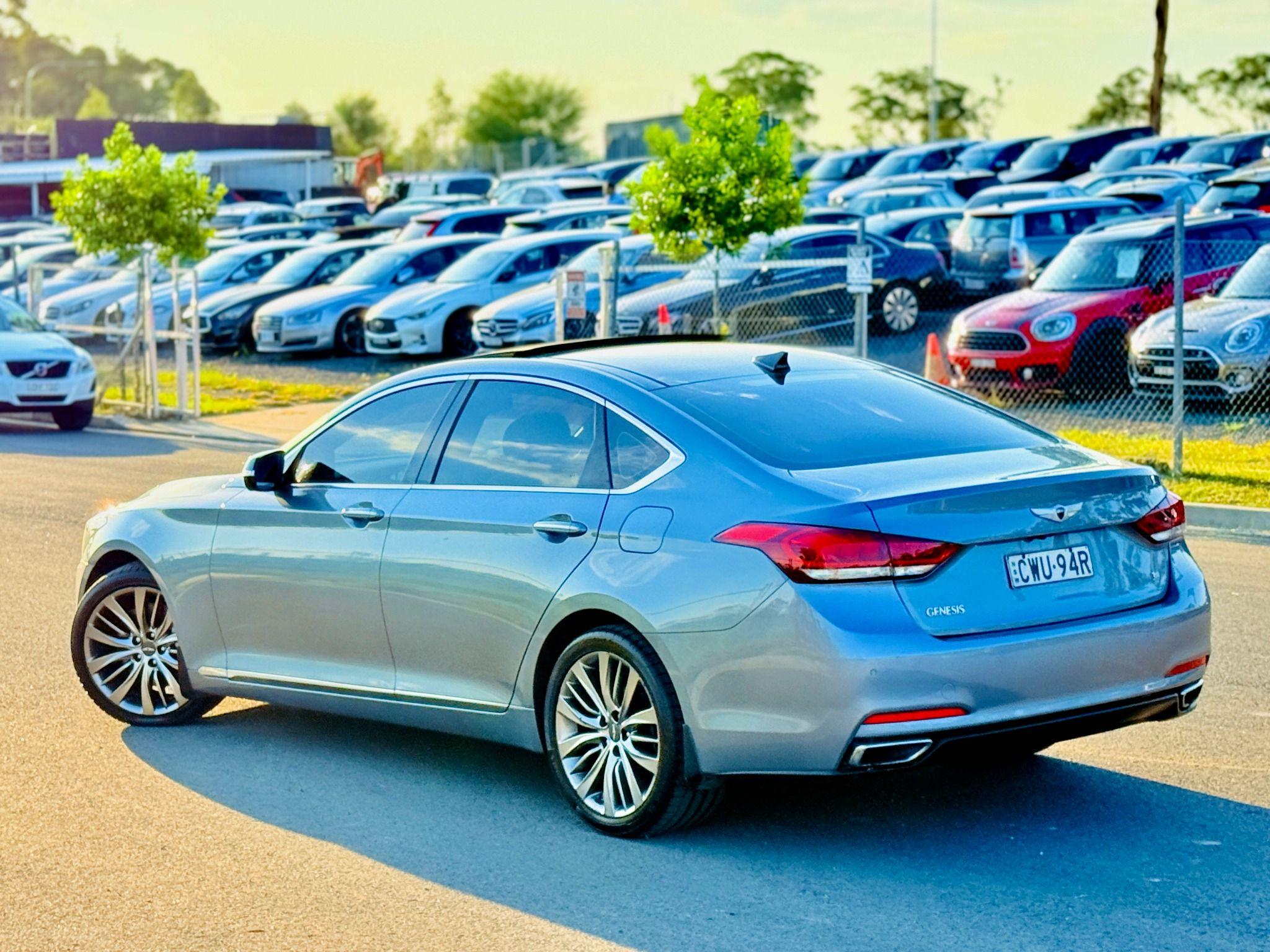 HYUNDAI GENESIS