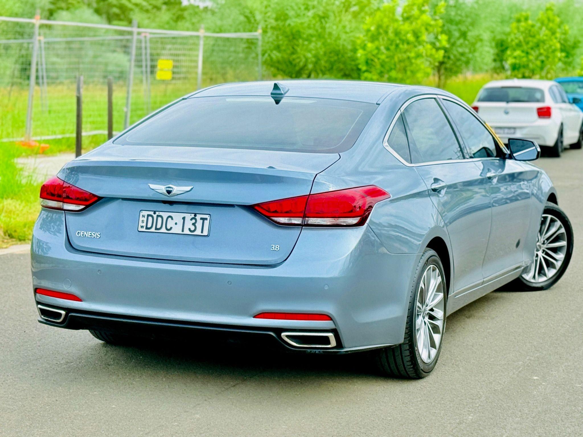 HYUNDAI GENESIS