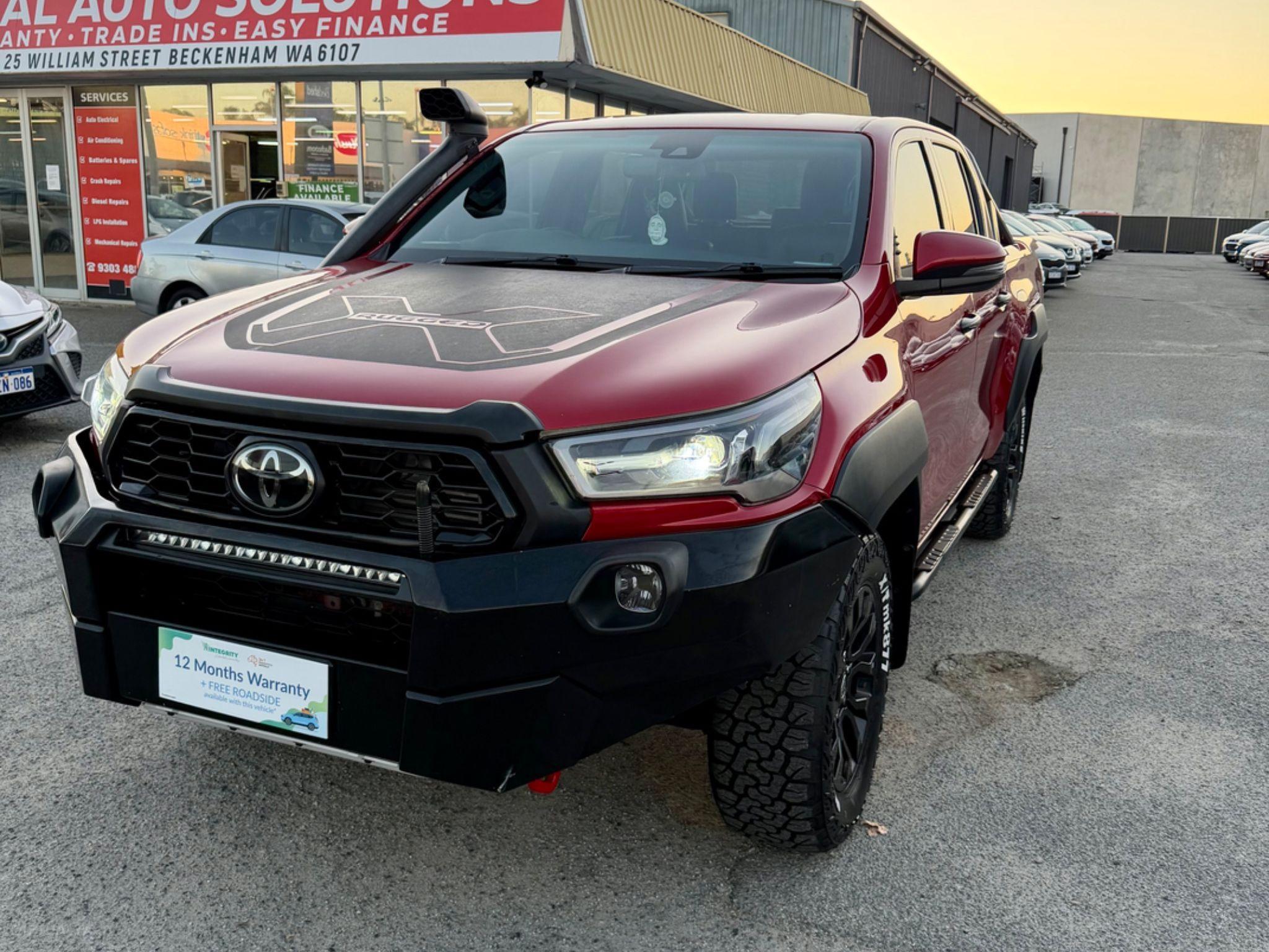TOYOTA HILUX