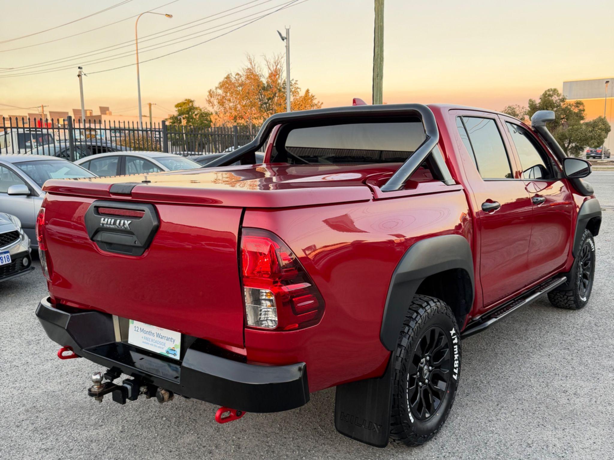 TOYOTA HILUX