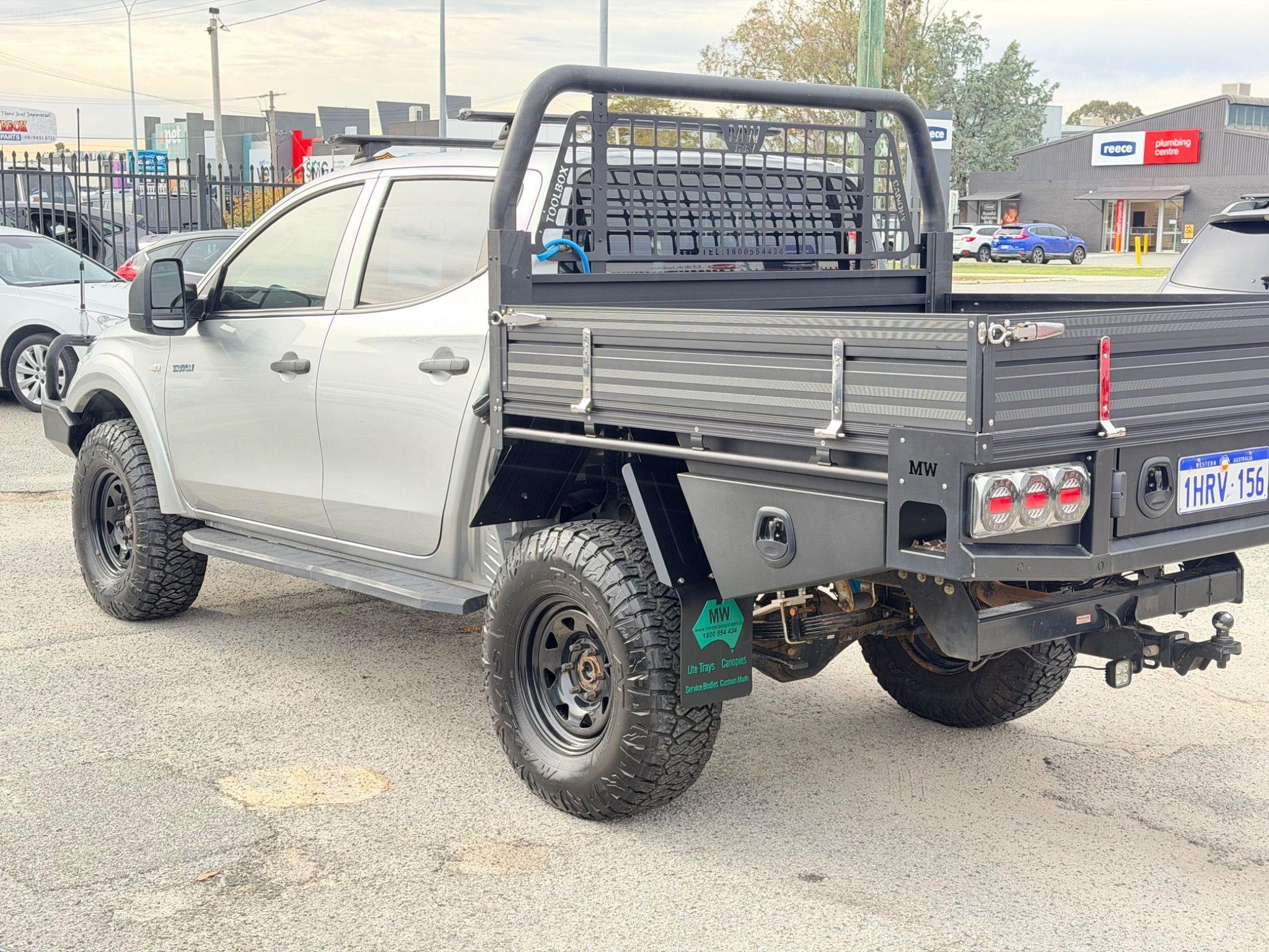 MITSUBISHI TRITON