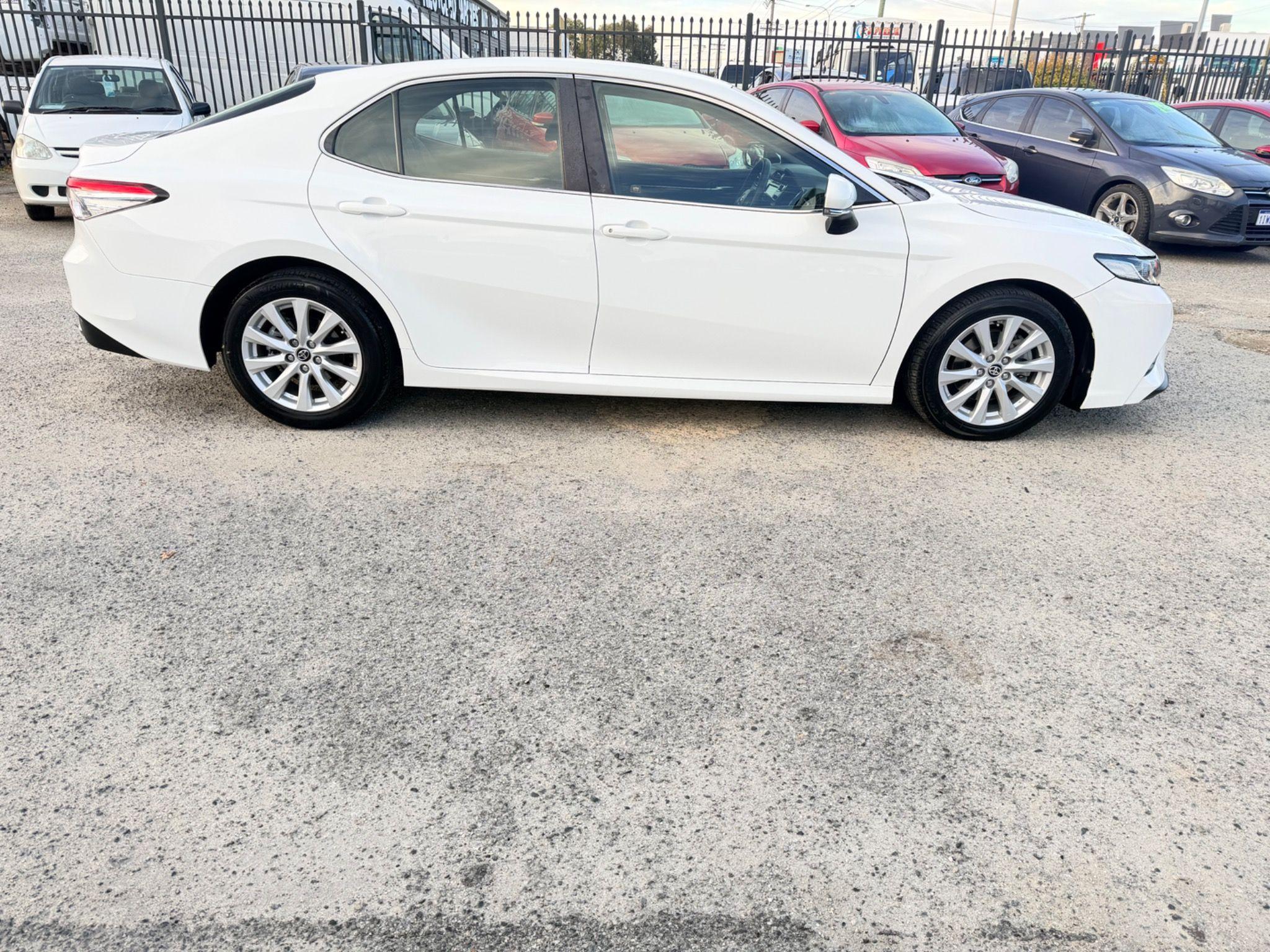 TOYOTA CAMRY