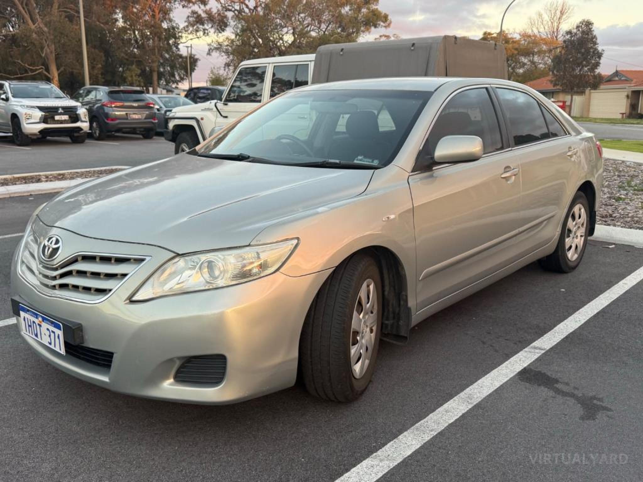 TOYOTA CAMRY