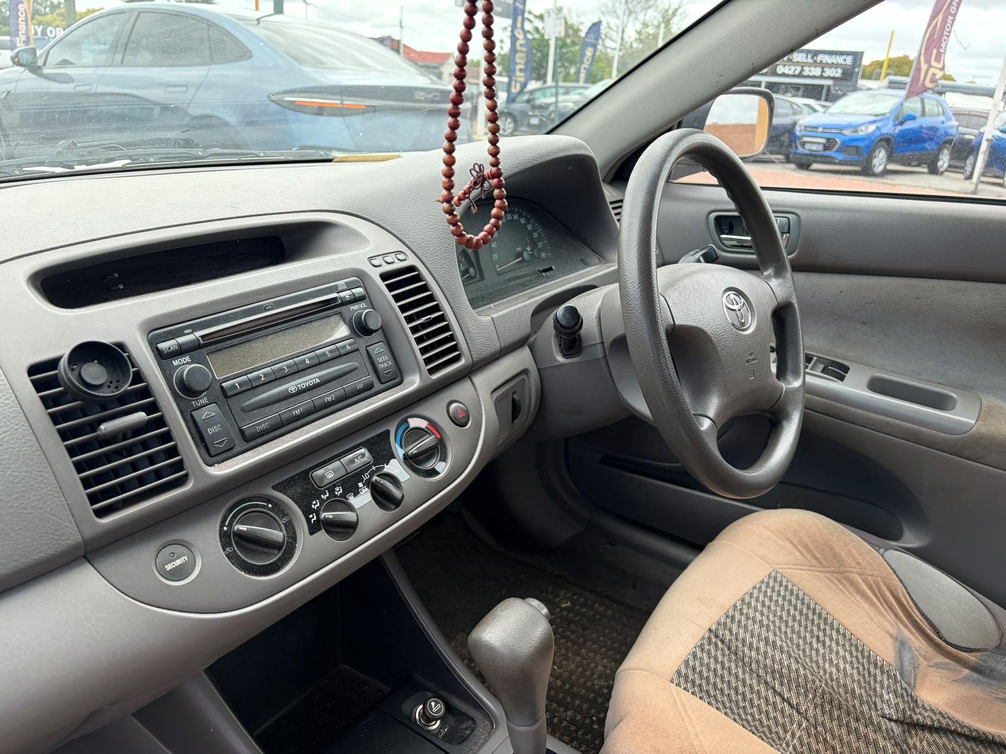 TOYOTA CAMRY